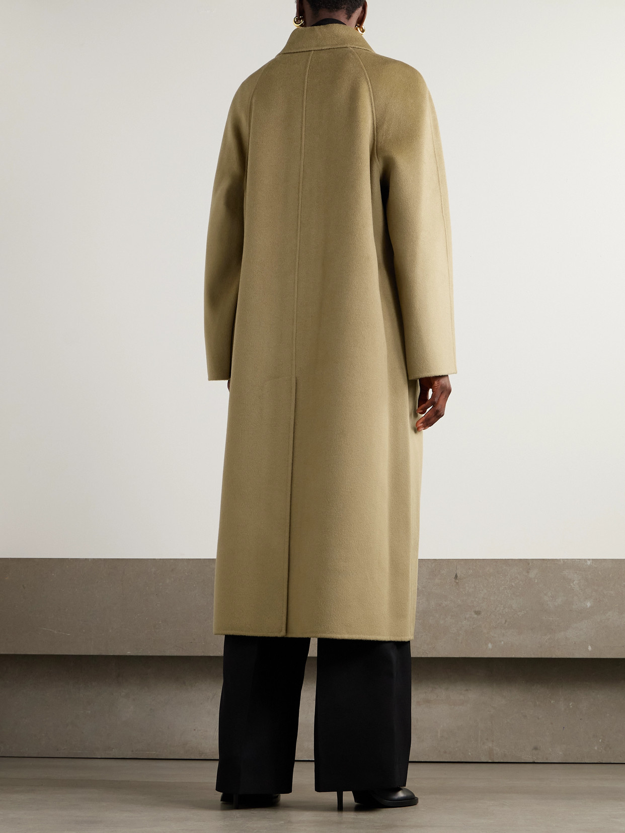Rohe Leandra Wool And Cashmere-blend Coat In Brown