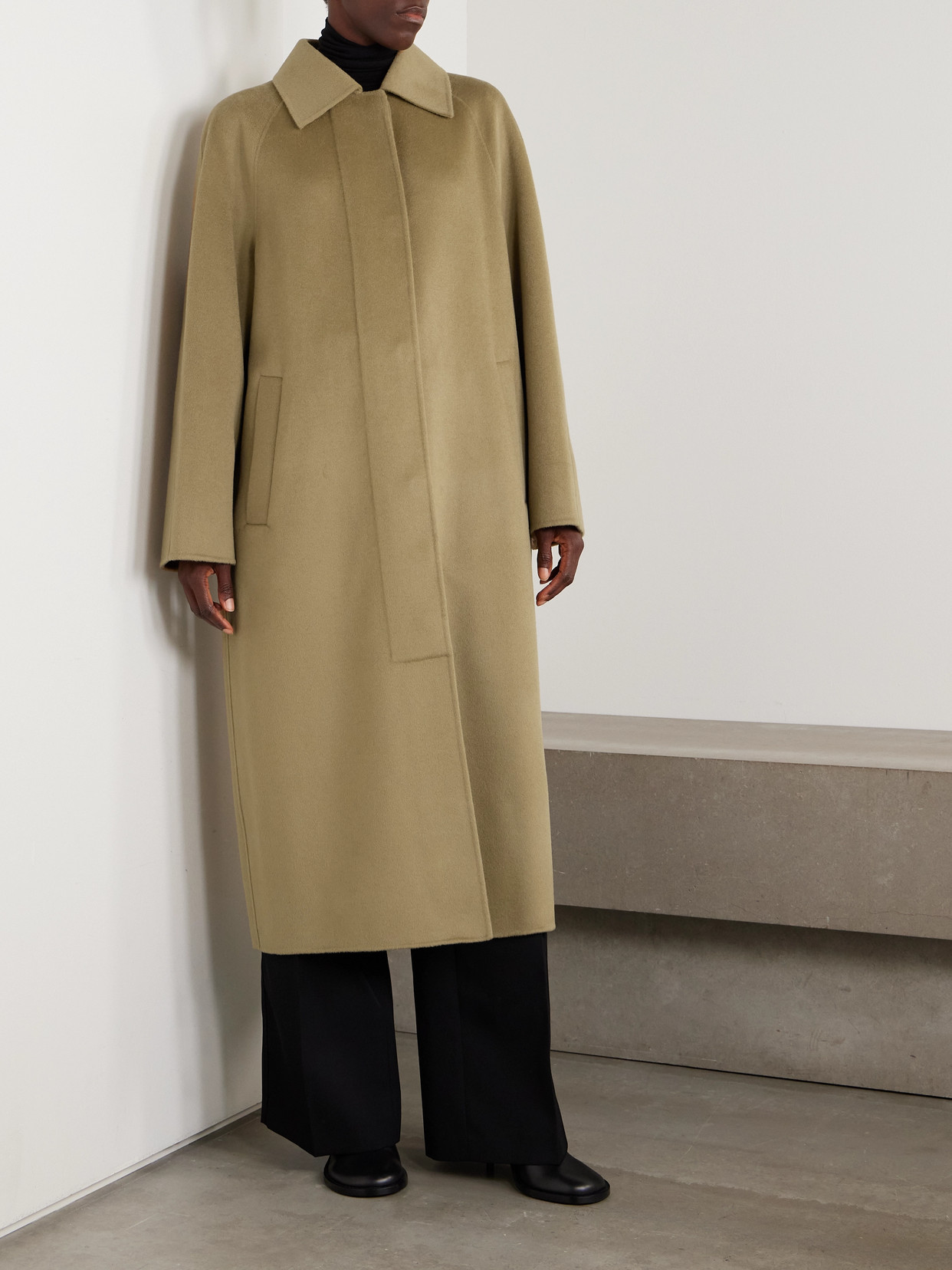 Rohe Leandra Wool And Cashmere-blend Coat In Brown