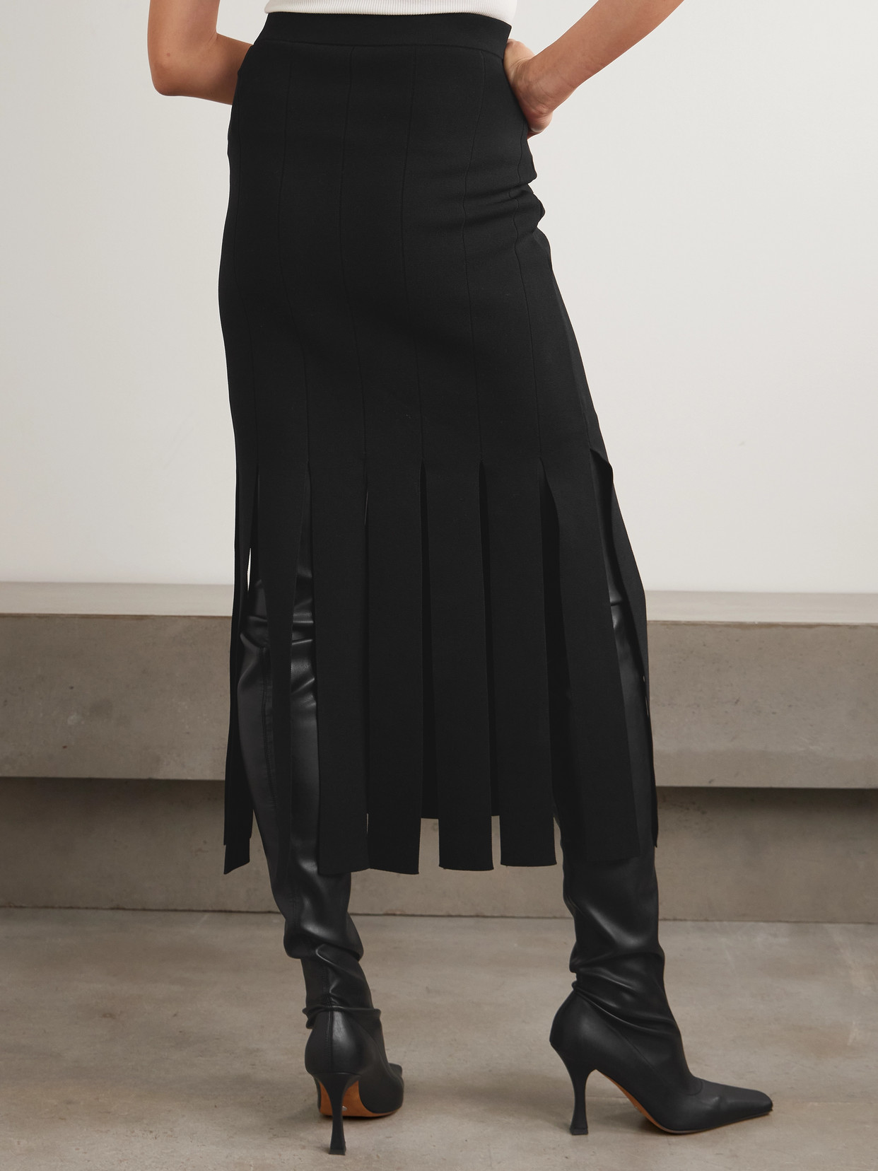 Joseph Lagny Fringed Knitted Midi Skirt In Black