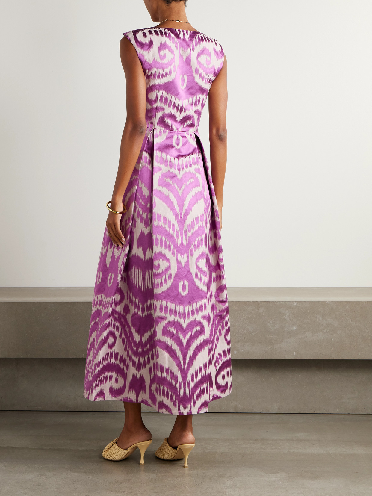 Marta Ferri Guenda Pleated Cotton, Silk And Linen-blend Jacquard Midi Dress In Pink