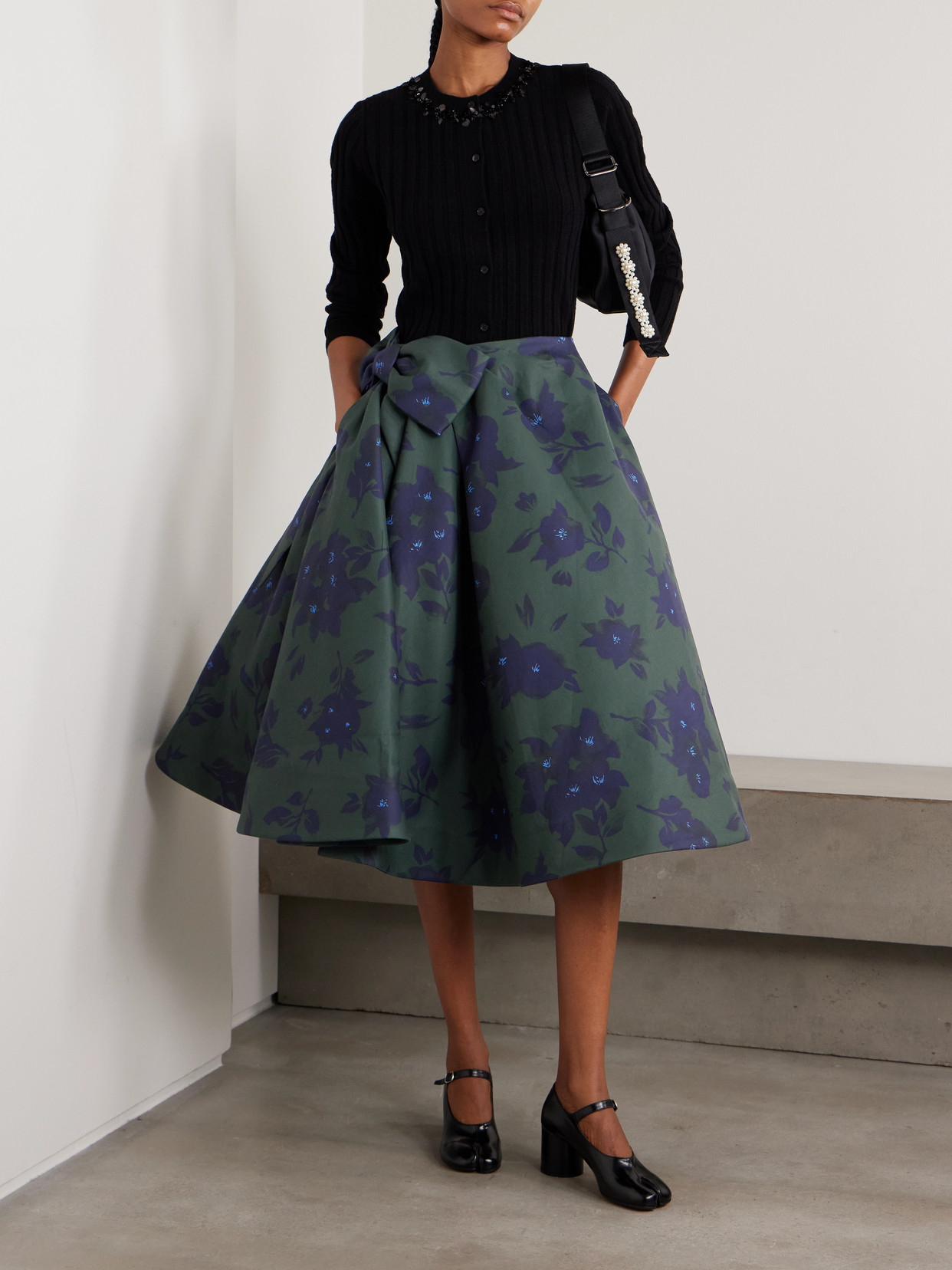 Shushu-tong Asymmetric Bow-embellished Floral-print Cotton Midi Skirt In Green