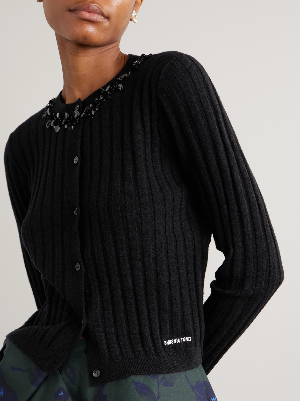 Shushu-tong Embellished Embroidered Ribbed Wool-blend Cardigan In Black
