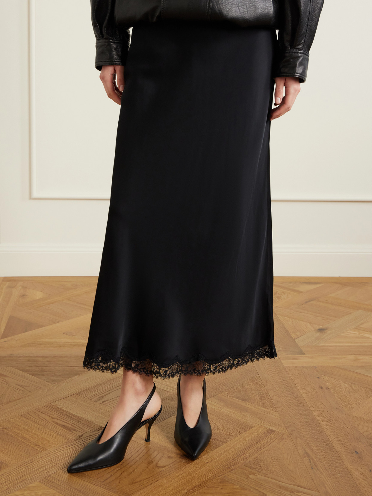 Carla Slingback