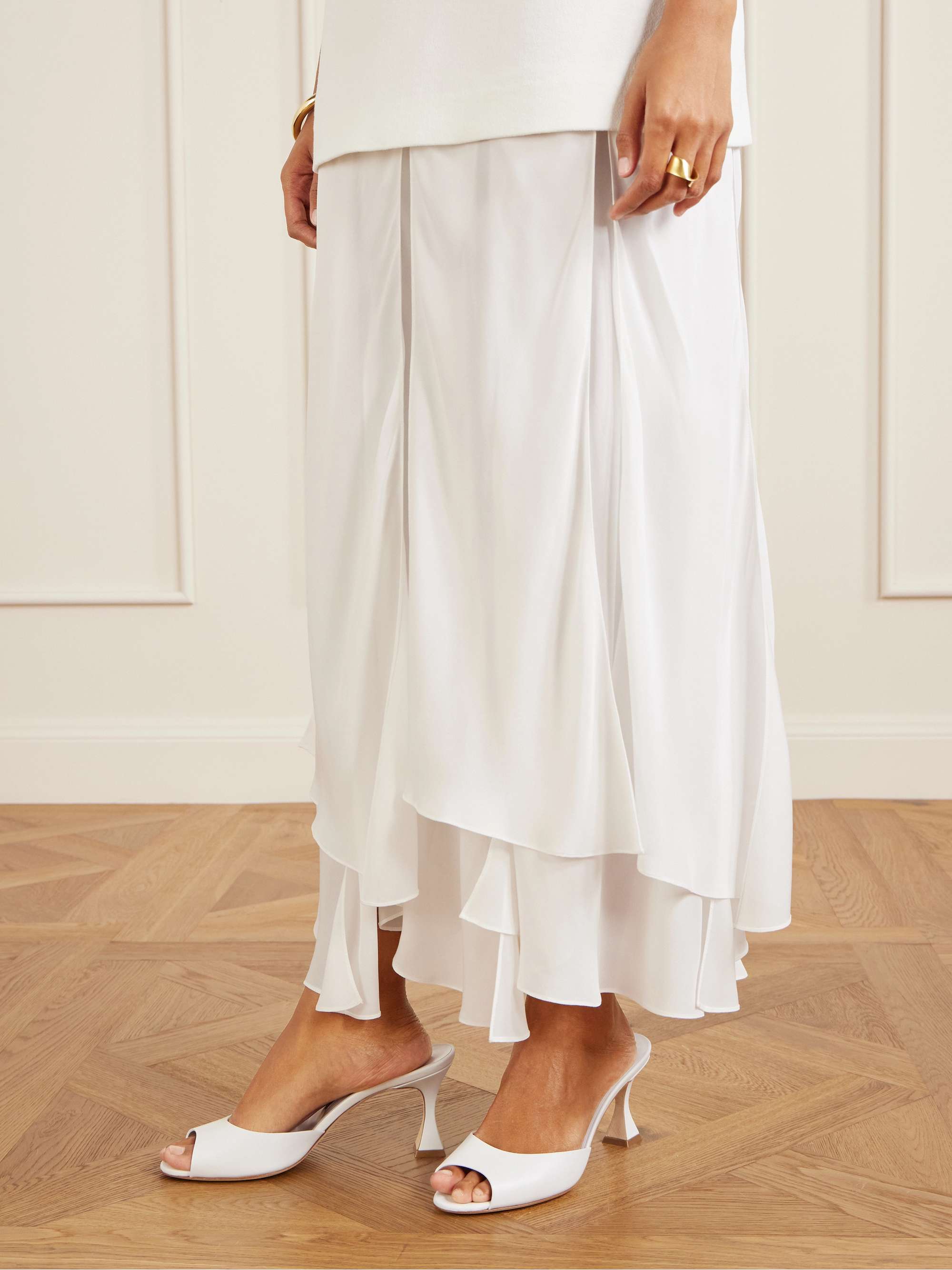 MANOLO BLAHNIK Jadarona 70 leather mules