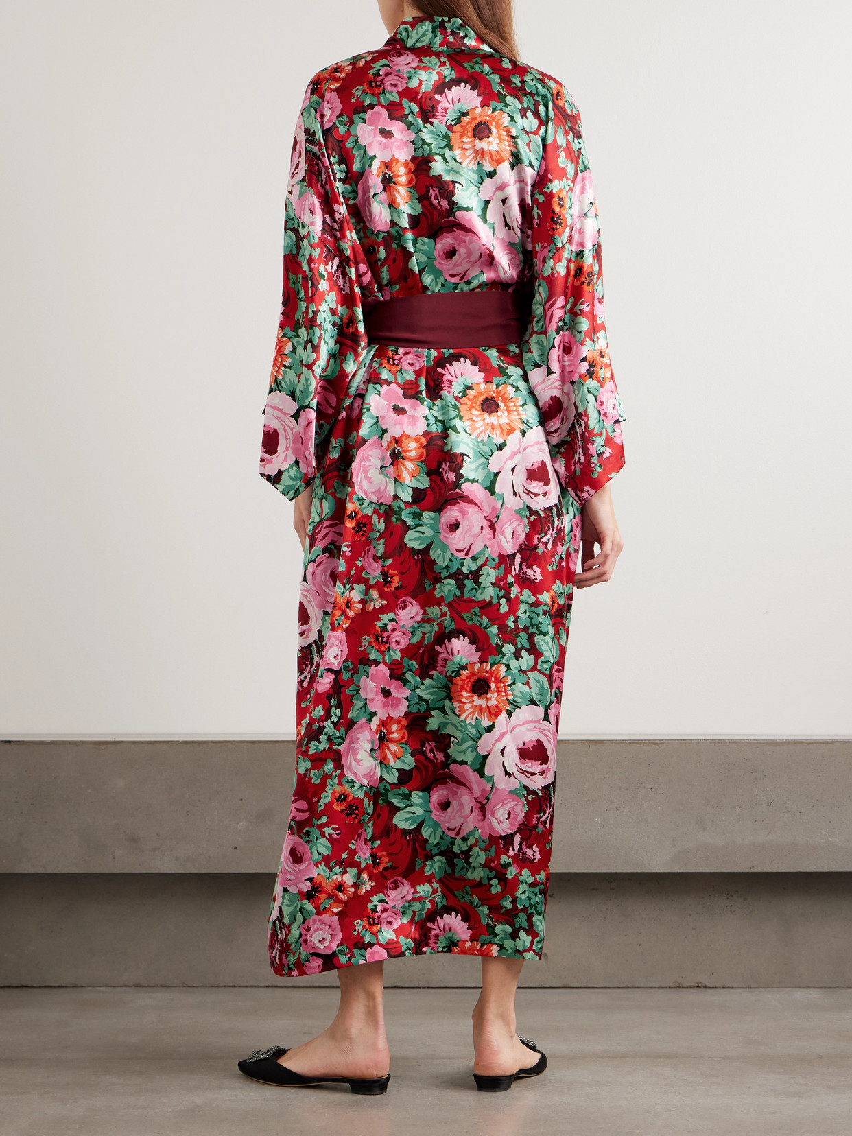 Olivia Von Halle Queenie Belted Floral-print Silk-satin Robe In Red
