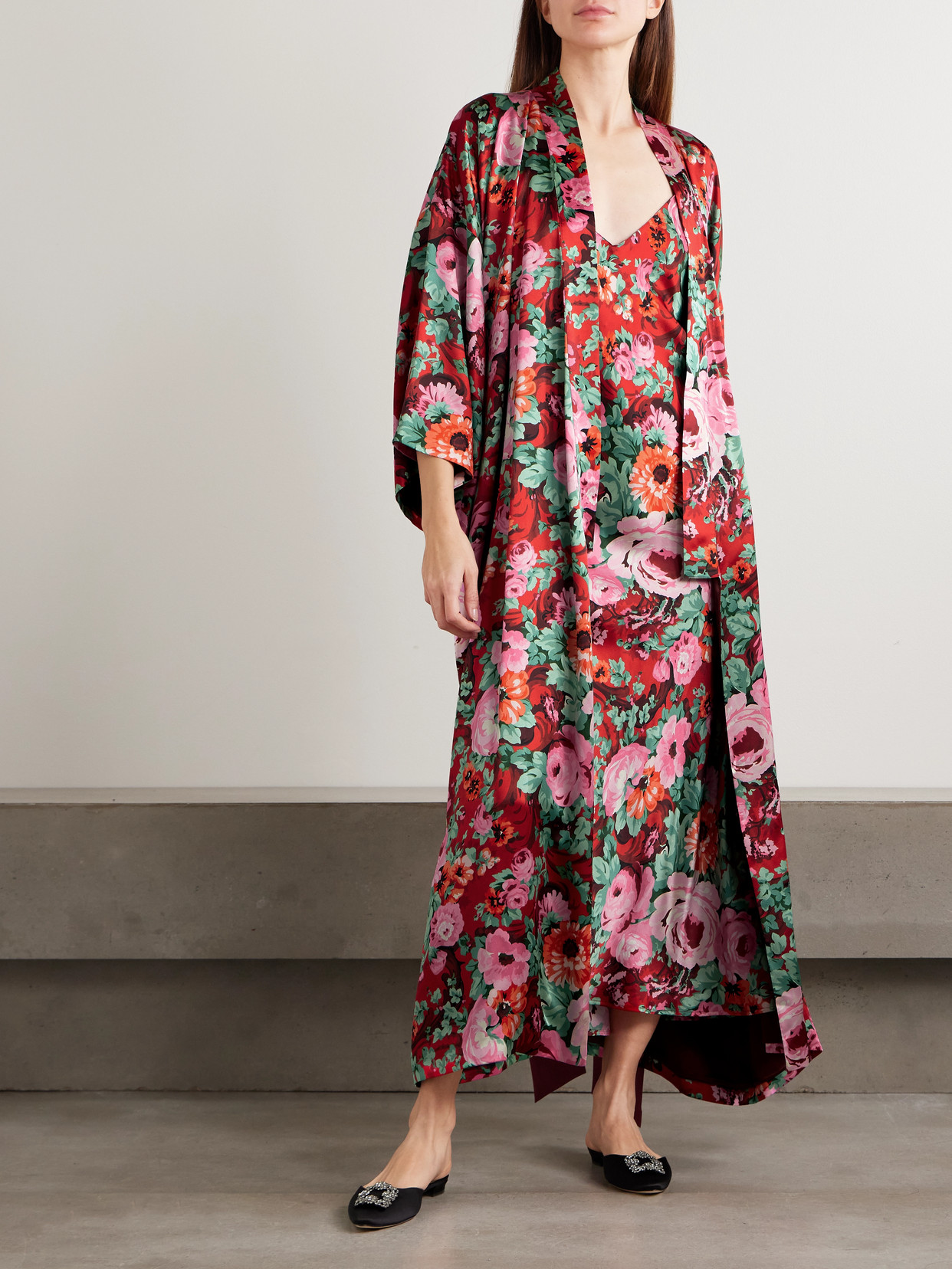 Olivia Von Halle Queenie Belted Floral-print Silk-satin Robe In Red