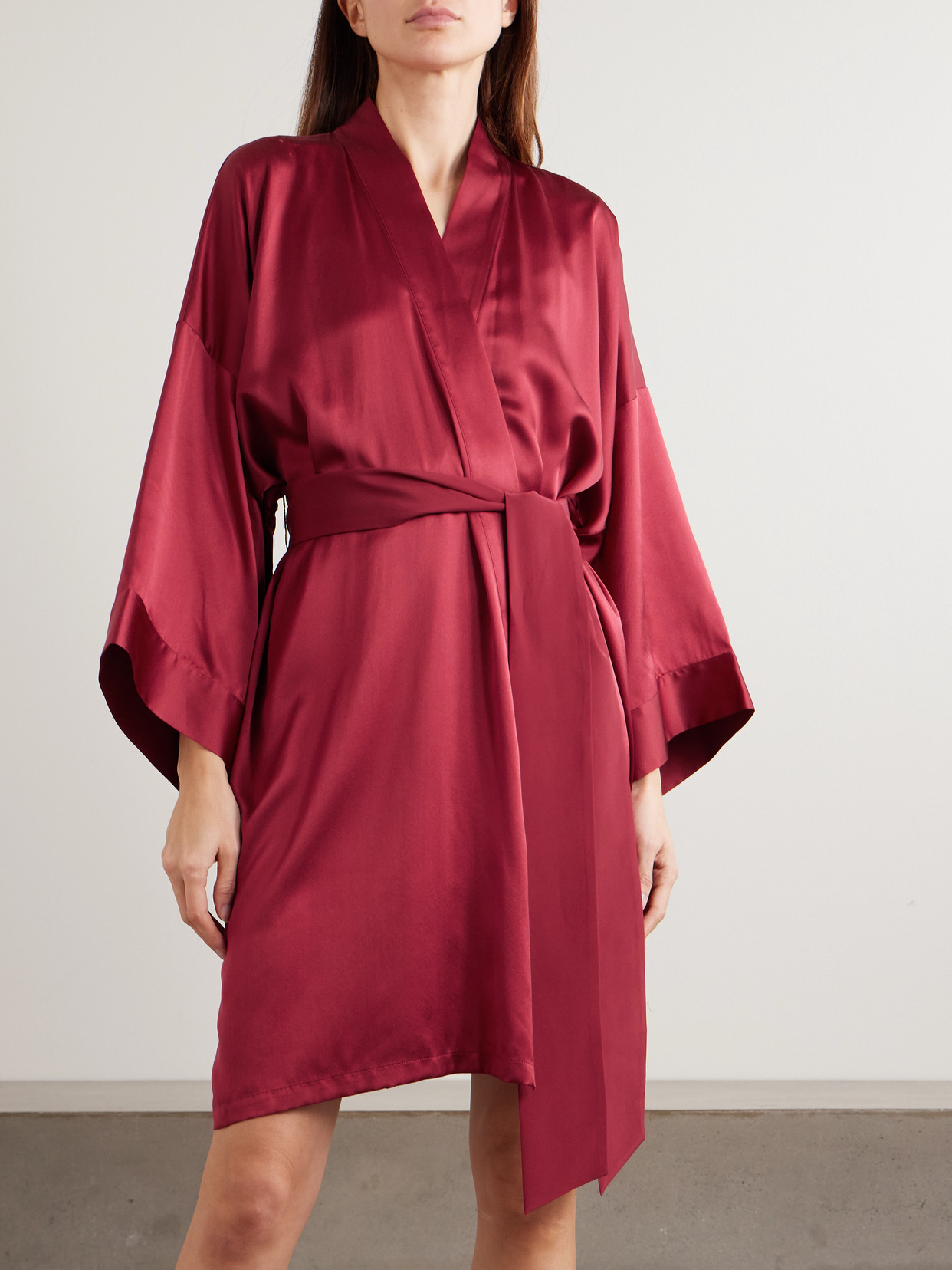 Olivia Von Halle Mimi Silk Satin Kimono Robe In Red