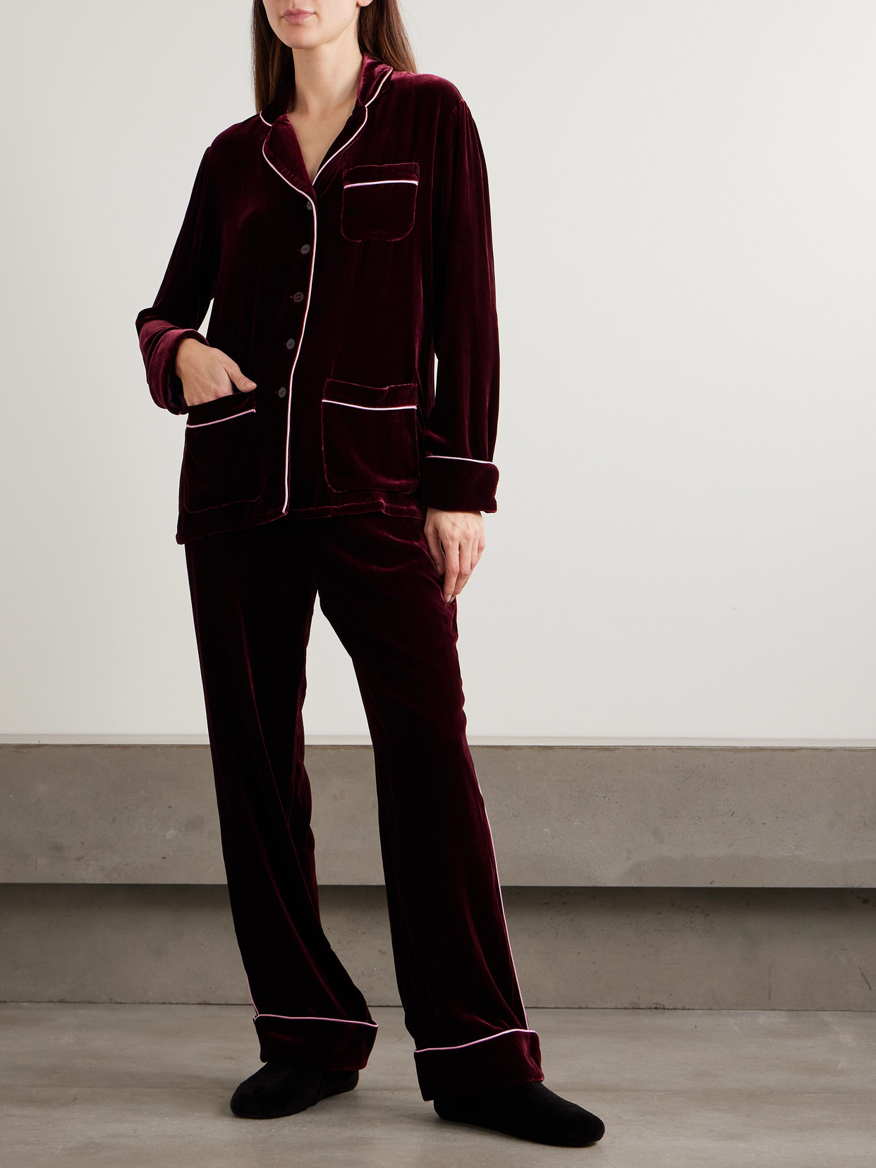 Olivia Von Halle Coco Velvet Pajama Set In Burgundy