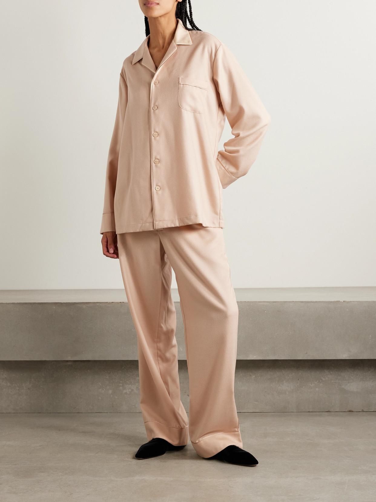 Olivia Von Halle Vanderbilt Cashmere Pajama Set In Neutral