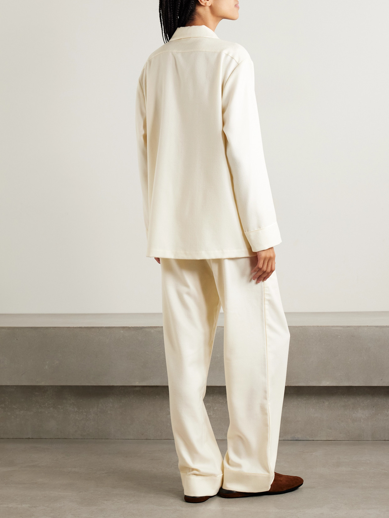 Olivia Von Halle Vanderbilt Cashmere Pajama Set In Neutral