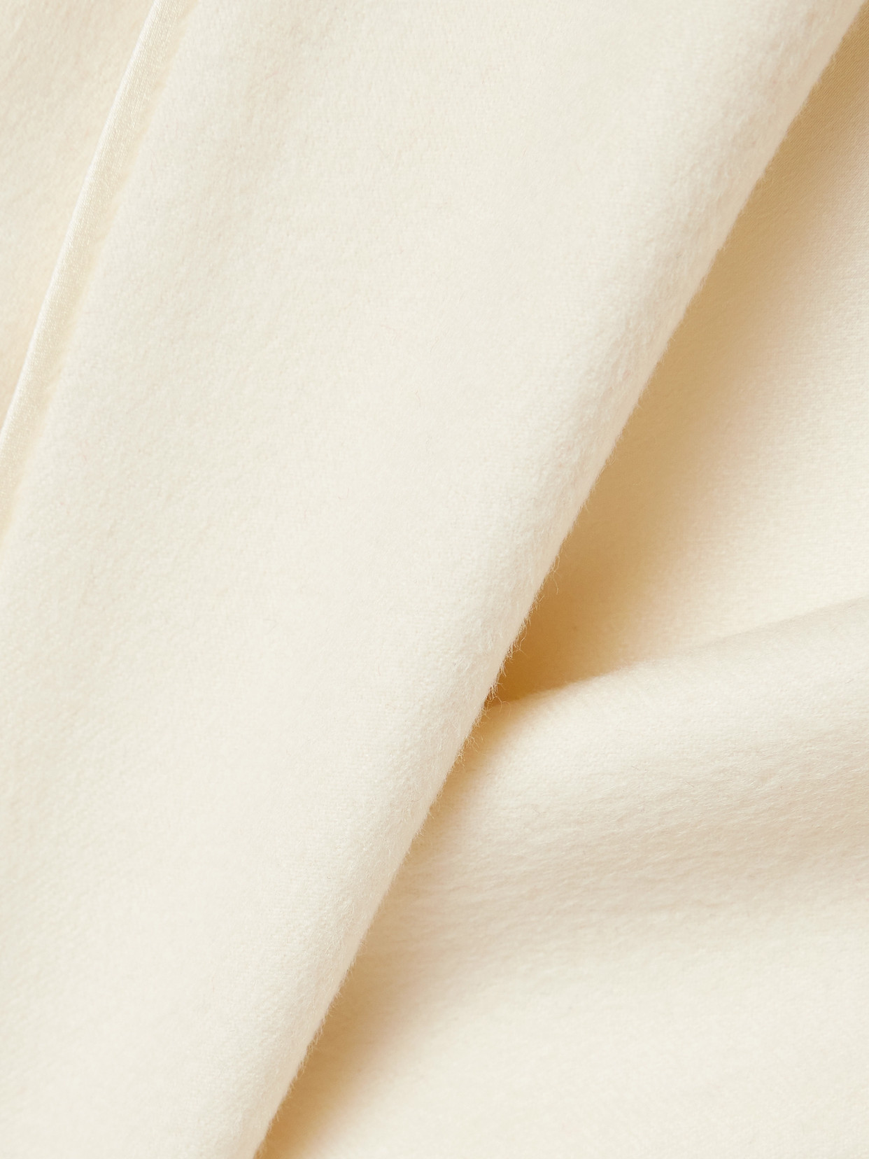 Olivia Von Halle Logan Cashmere Robe In Neutral