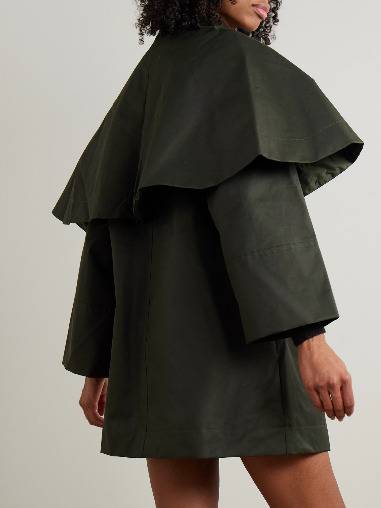 Fia Cape