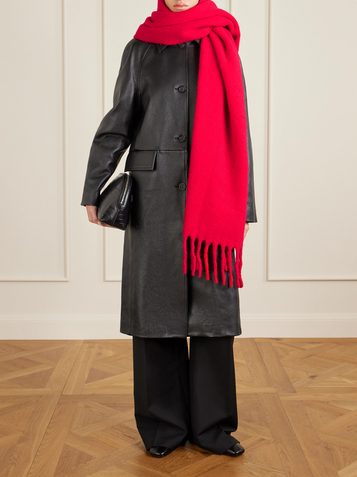 Totême Fuzzy Fringed Alpaca-blend Scarf In Red