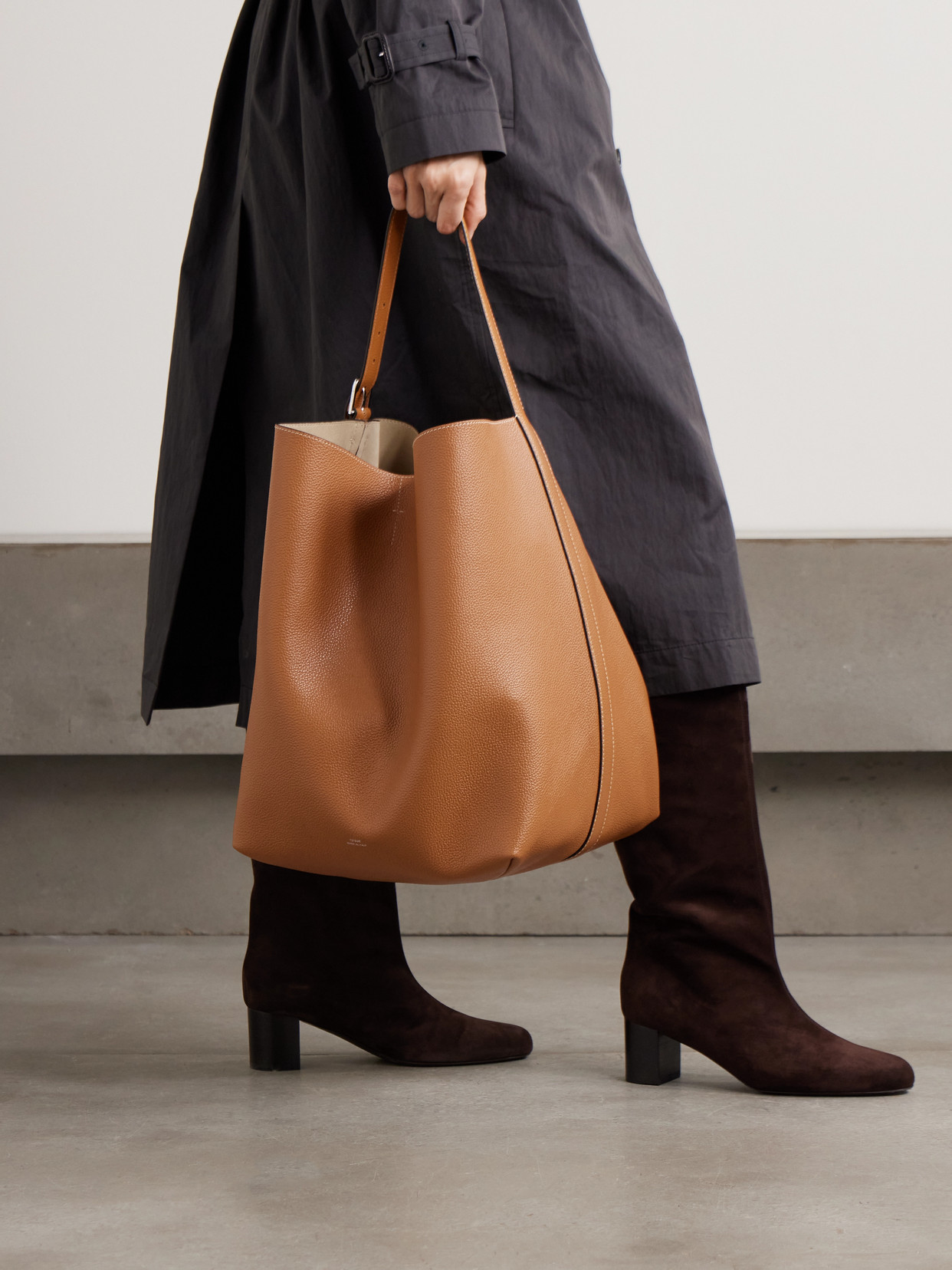 Totême Textured-leather Tote In Brown