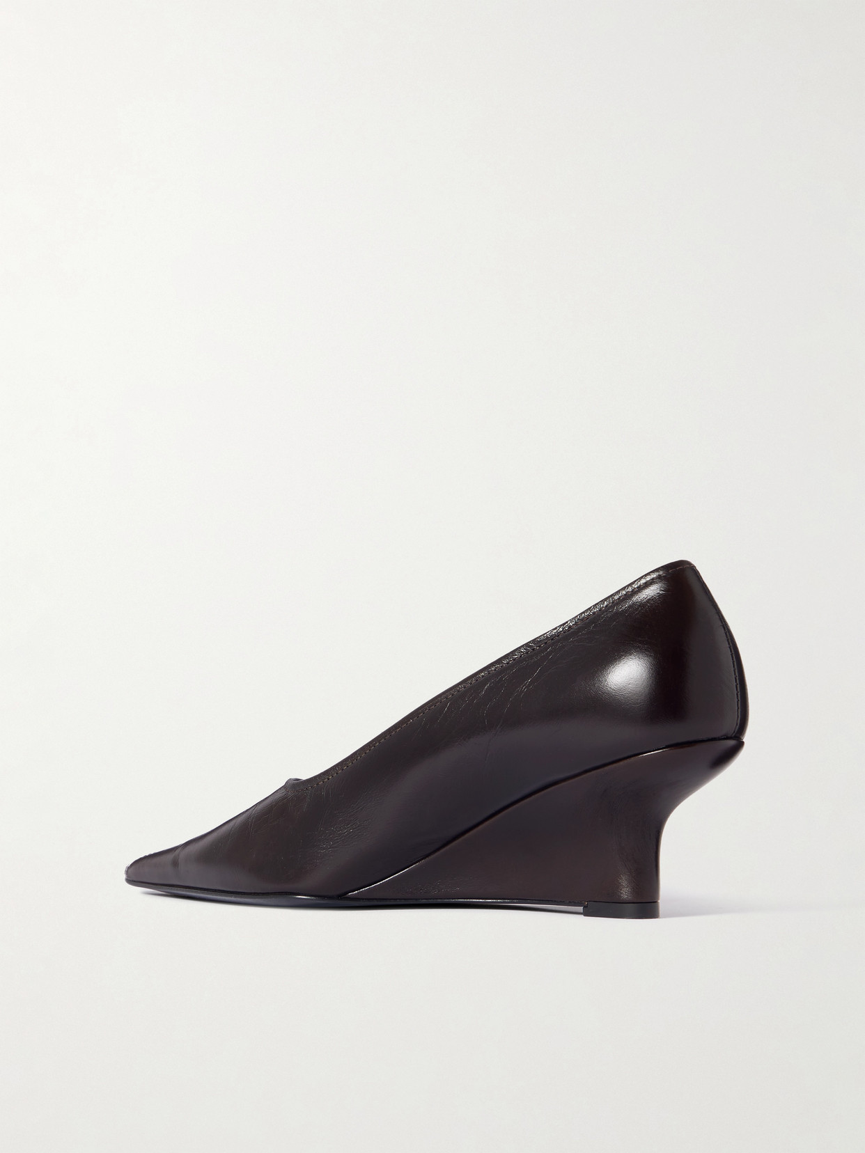 Totême Sharp Naplack Wedge Pumps Bark In Multi