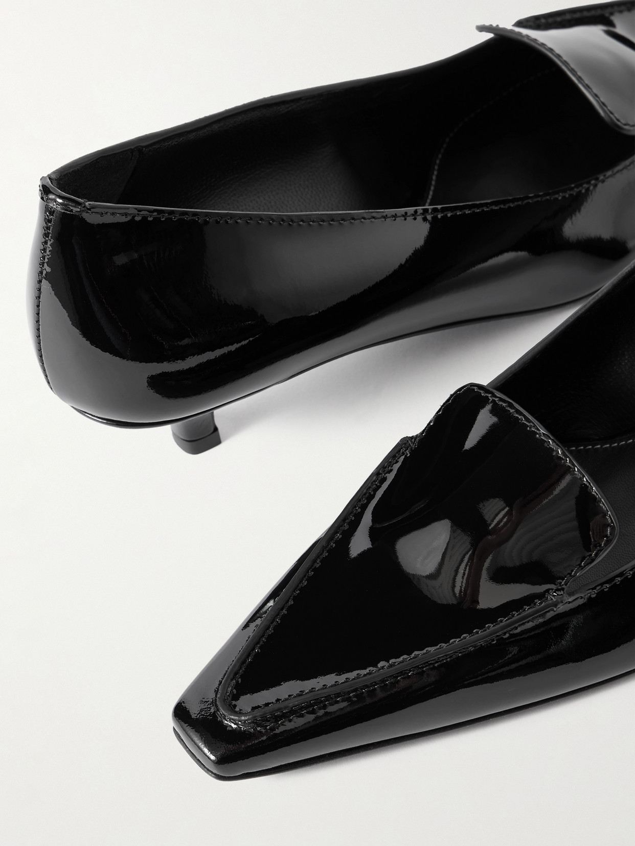 Totême Patent-leather Pumps In Black