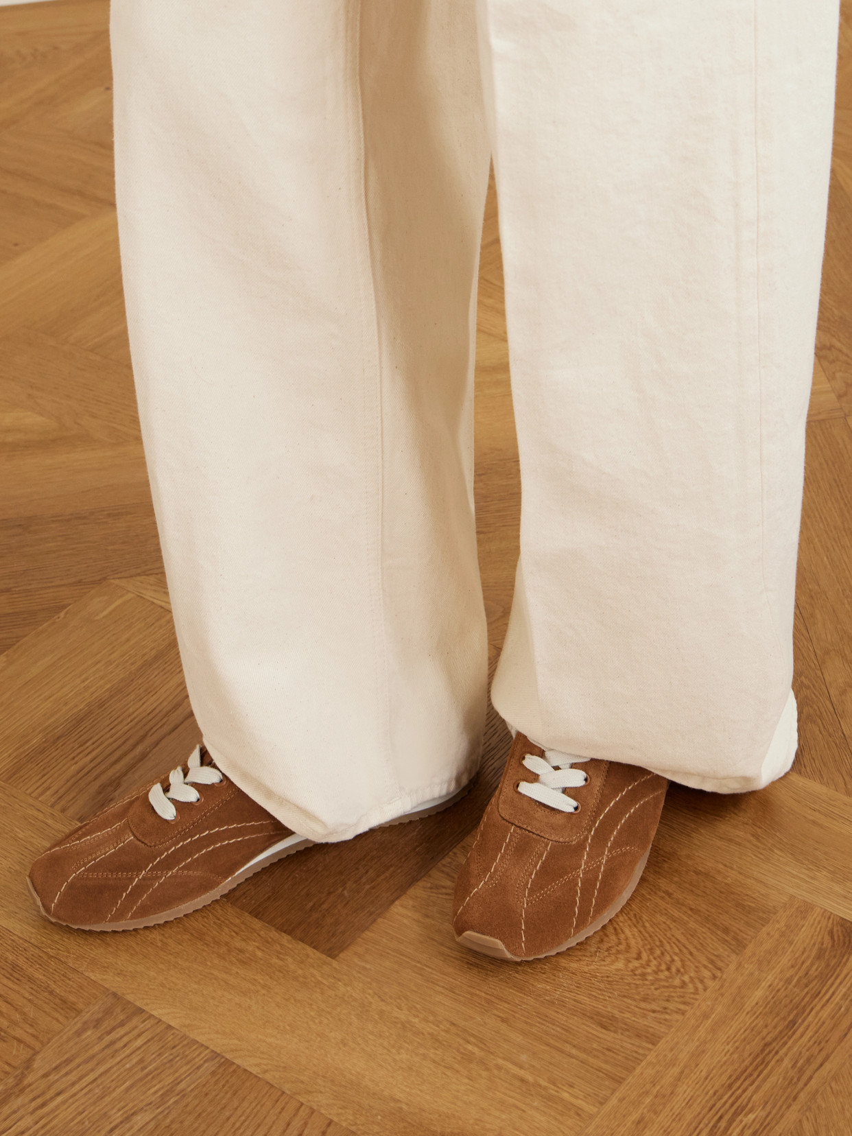 Totême Flex Suede Sneakers Copper In Silver