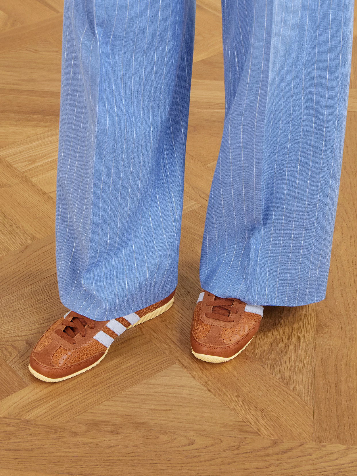 Japan Decon W Perforated Sneakers