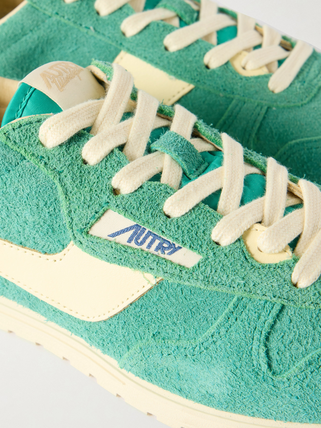 Windspin Sneakers