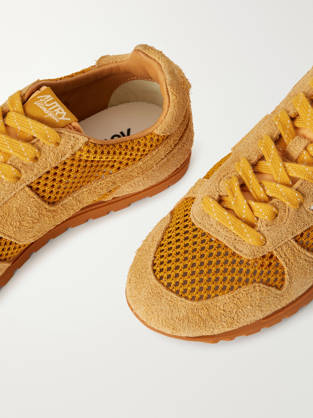 Windspin Knit And Sneakers