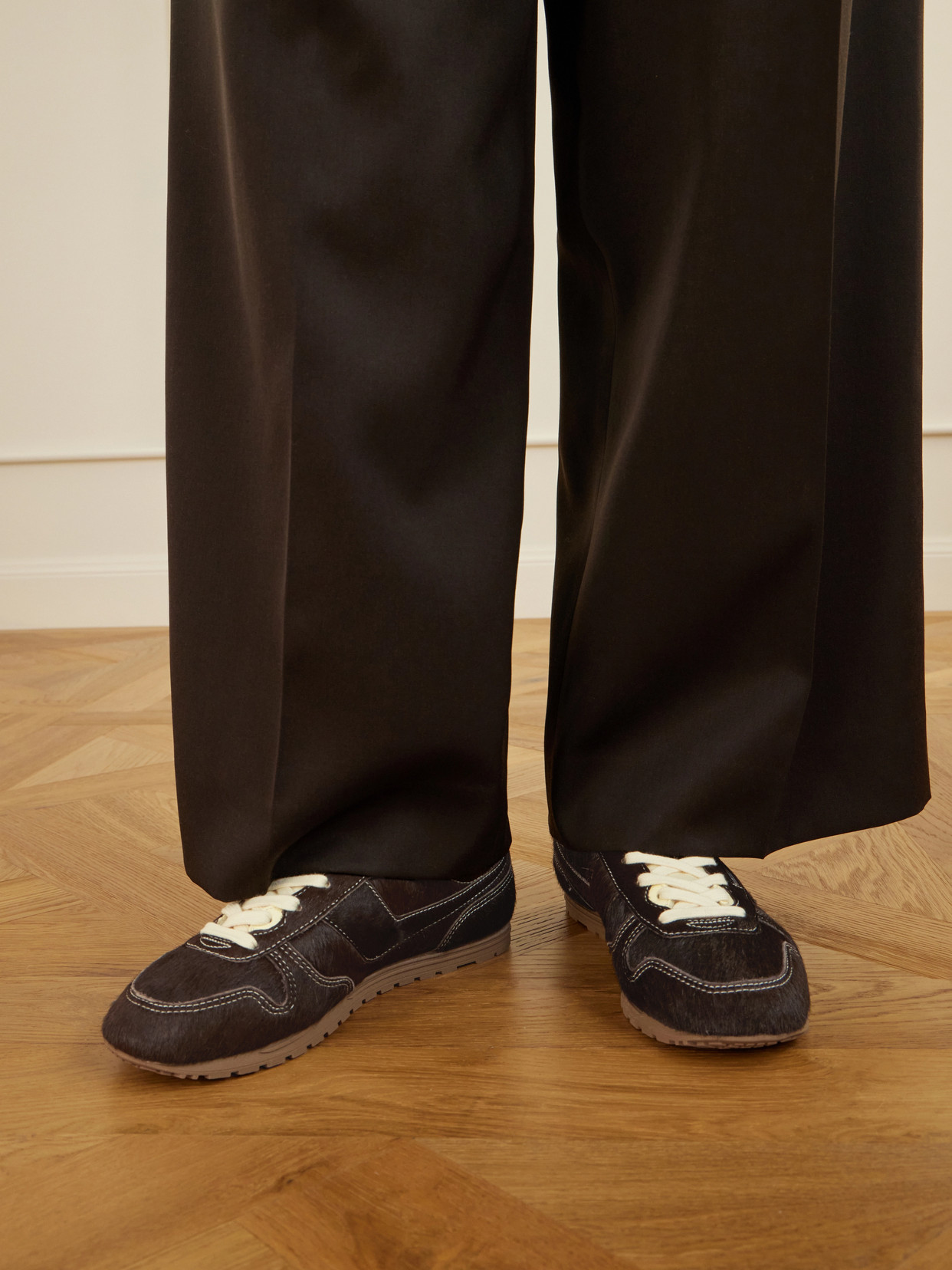 Windspin Sneakers