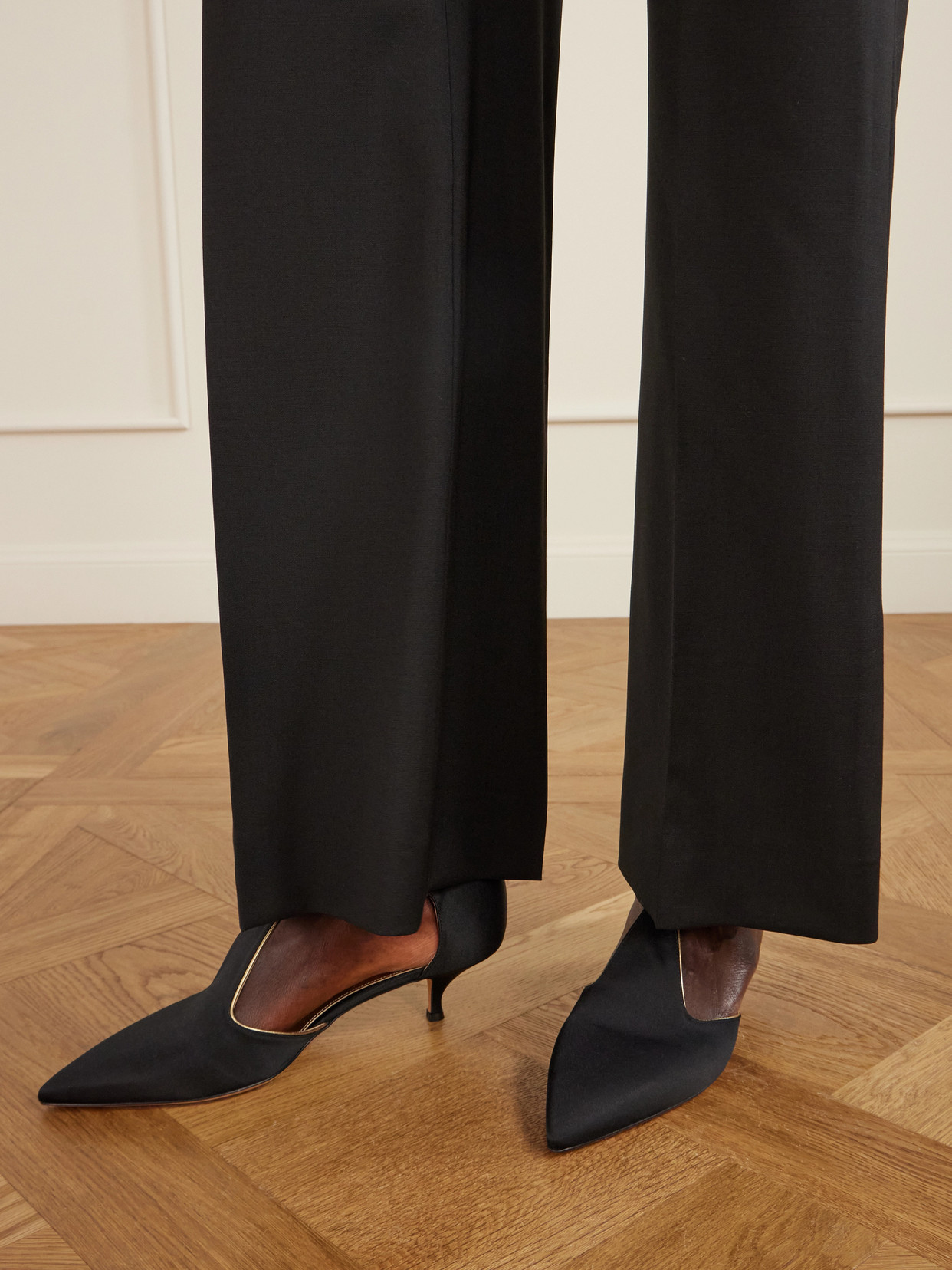 Leandra Pumps