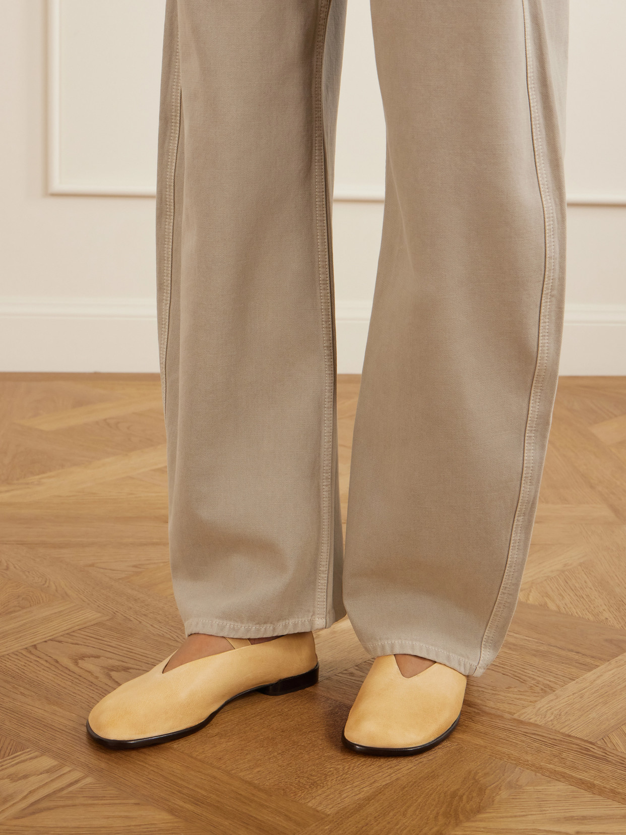 Lemaire Leather Glove Ballerinas Pointed Toe Strap In Neutral