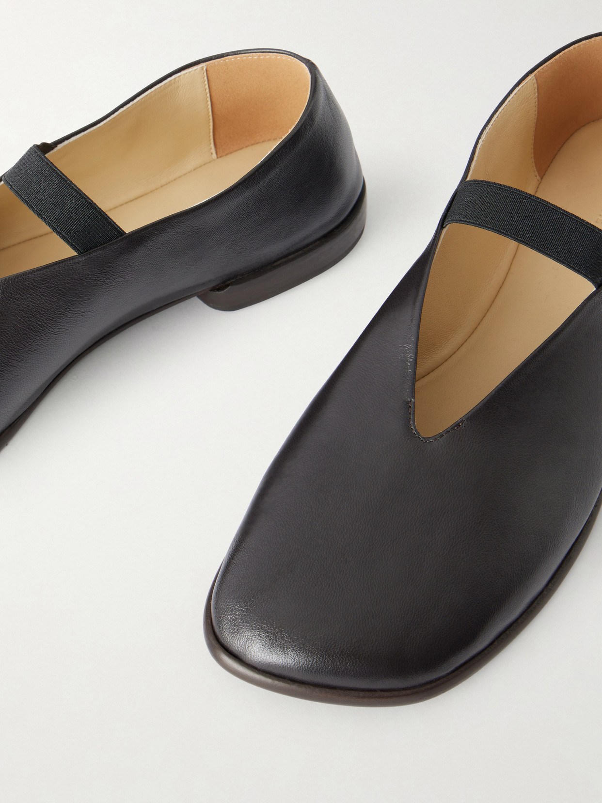 Lemaire Glove Nappa Leather Ballet Flats In Black