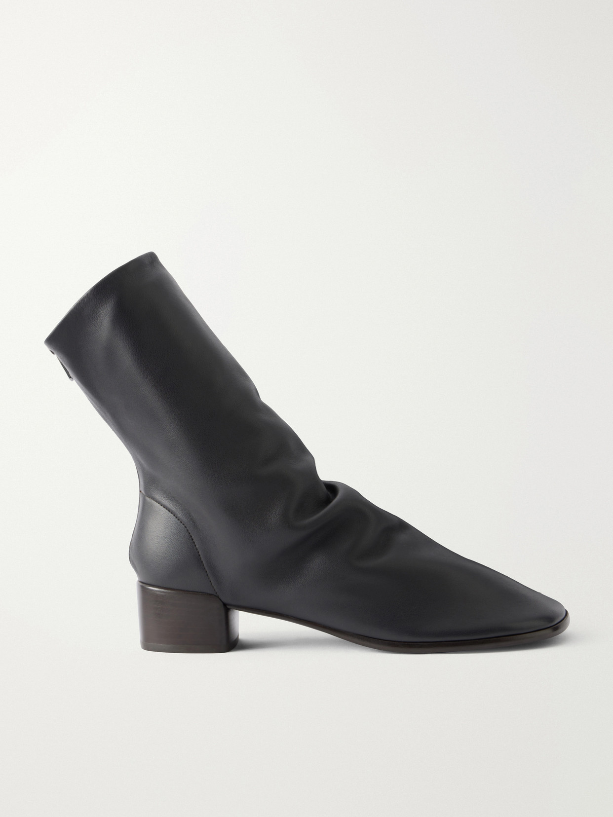 Lemaire Glove 30 Leather Ankle Boots In Black