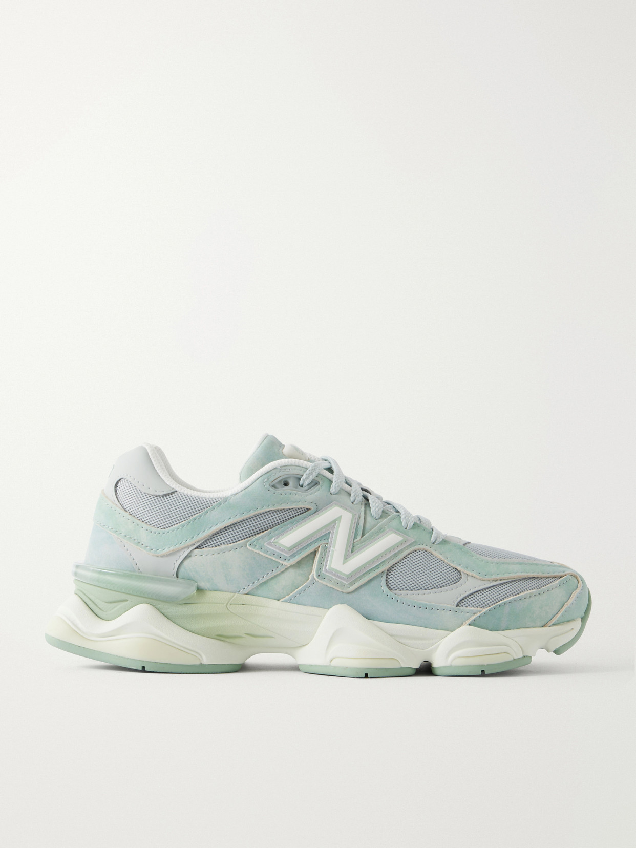 9060 Sneakers