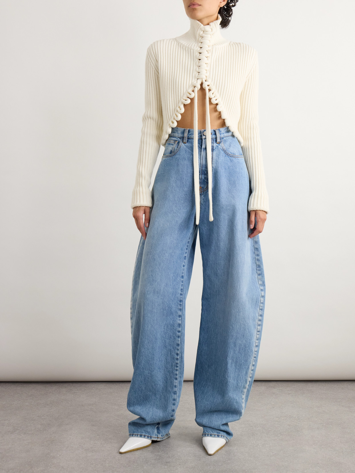 Alaïa Round High-rise Barrel-leg Jeans In Blue