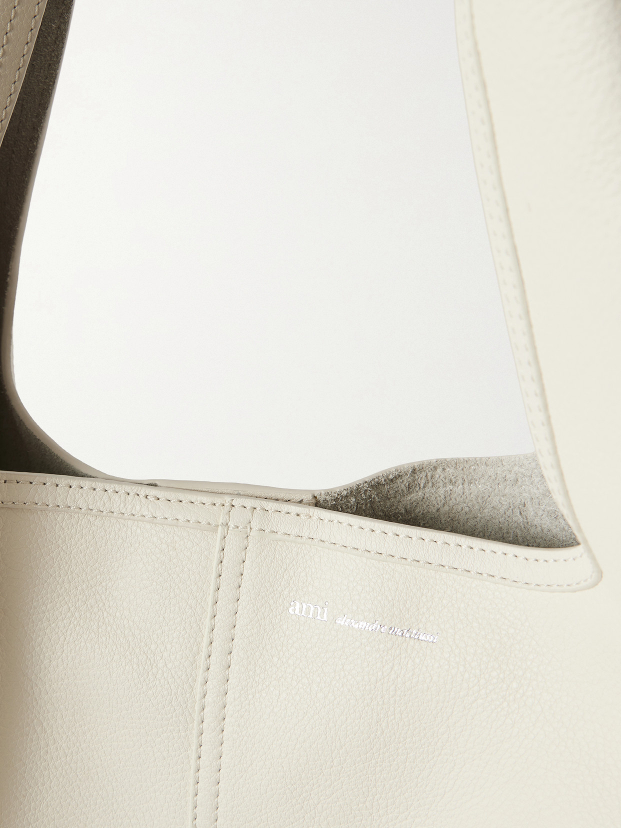 Etienne Shoulder Bag