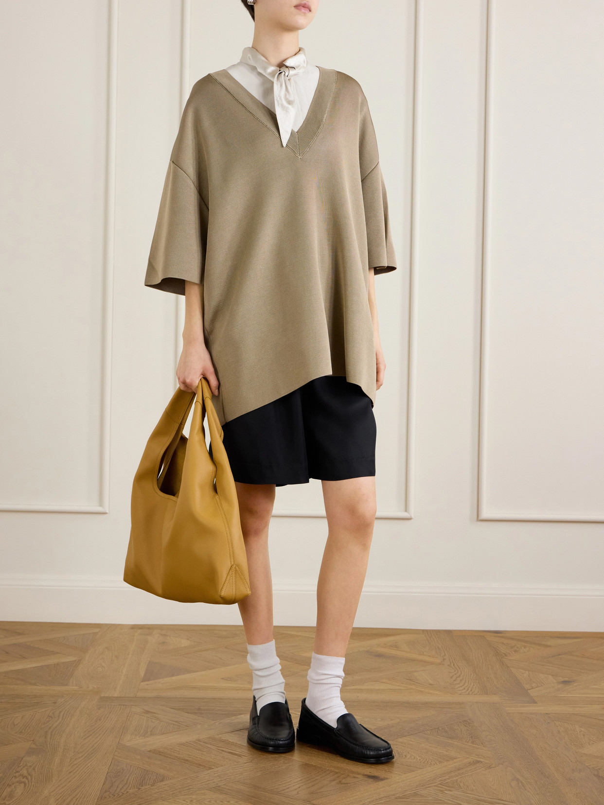 Etienne Shoulder Bag