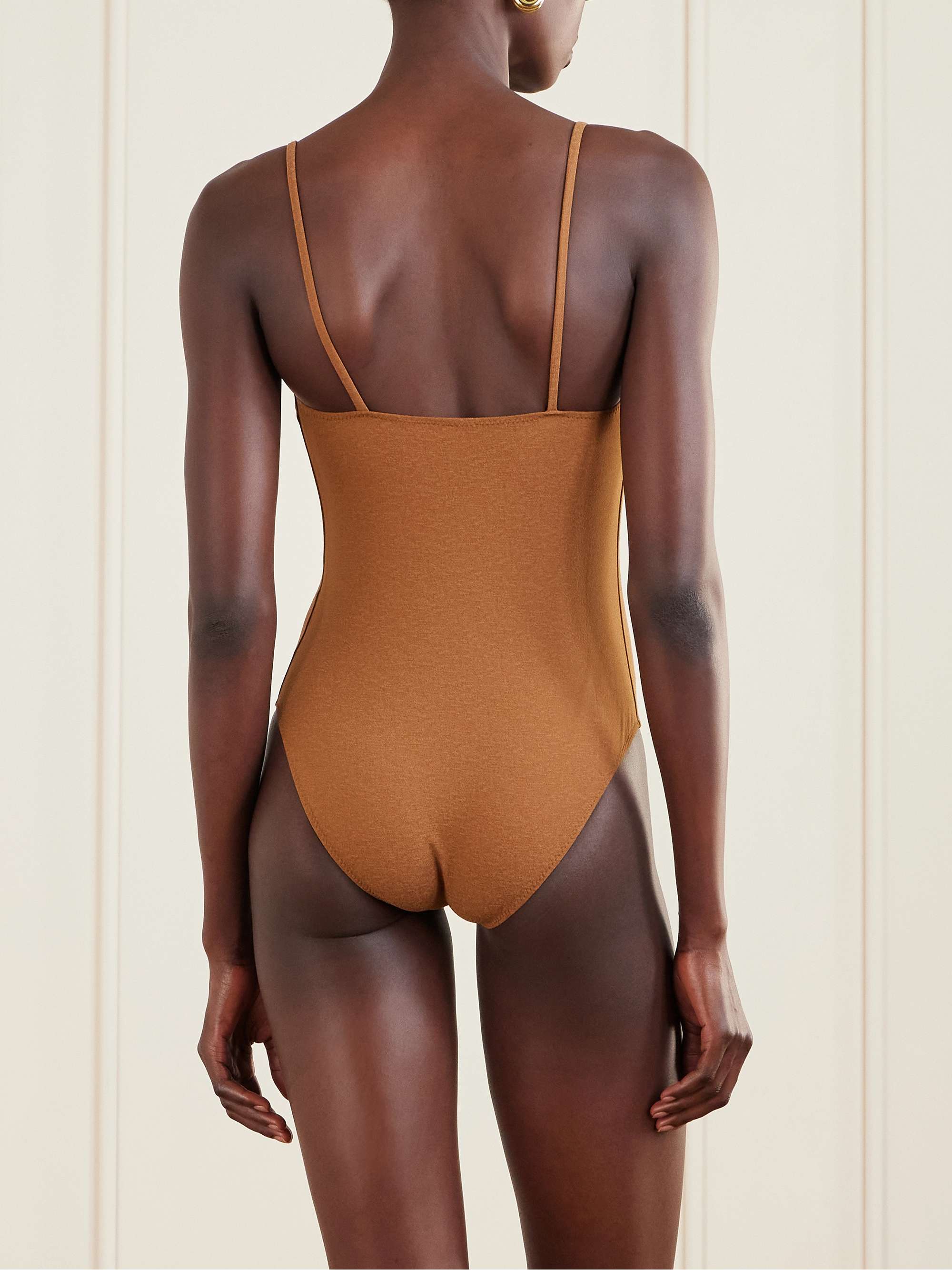 LISA MARIE FERNANDEZ 