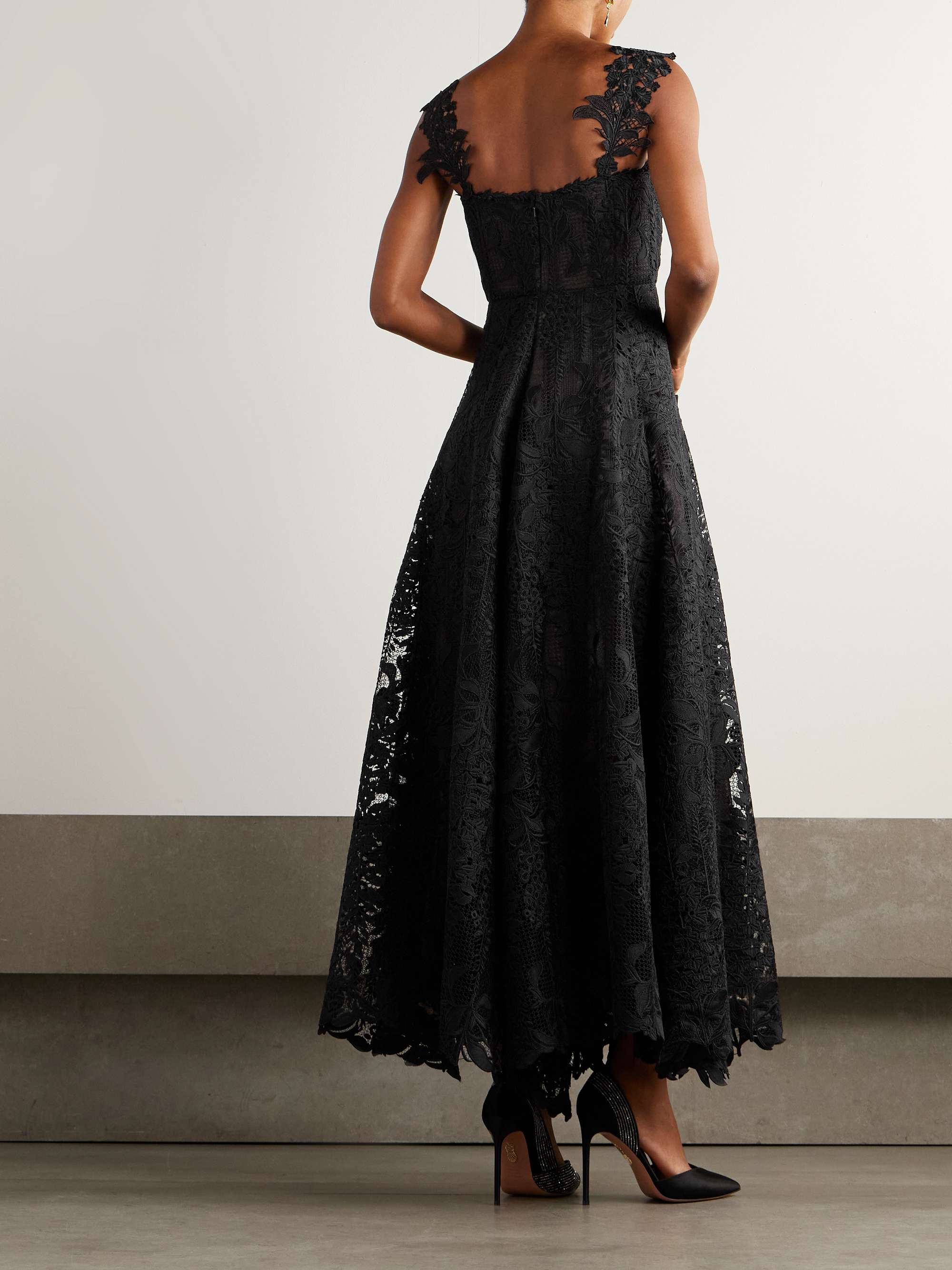OSCAR DE LA RENTA 