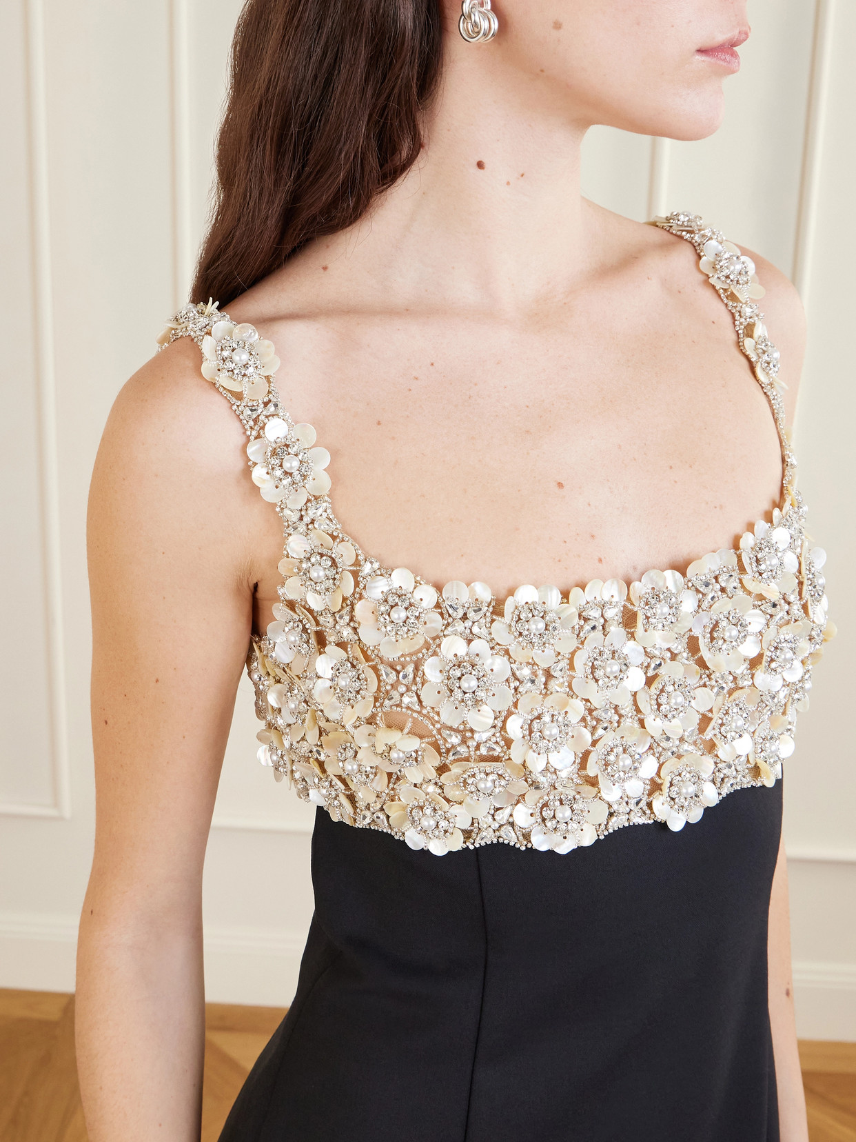 Oscar De La Renta Sleeveless Mother Of Pearl Embroidered Bustier Gown In Metallic