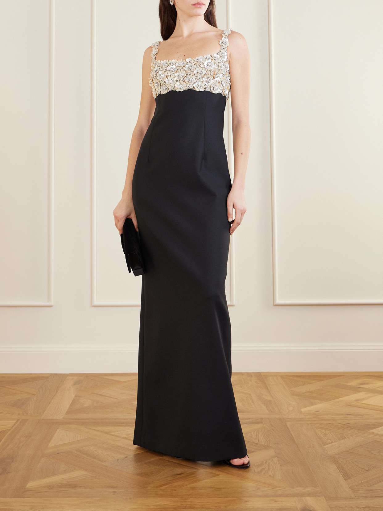 Oscar De La Renta Sleeveless Mother Of Pearl Embroidered Bustier Gown In Metallic