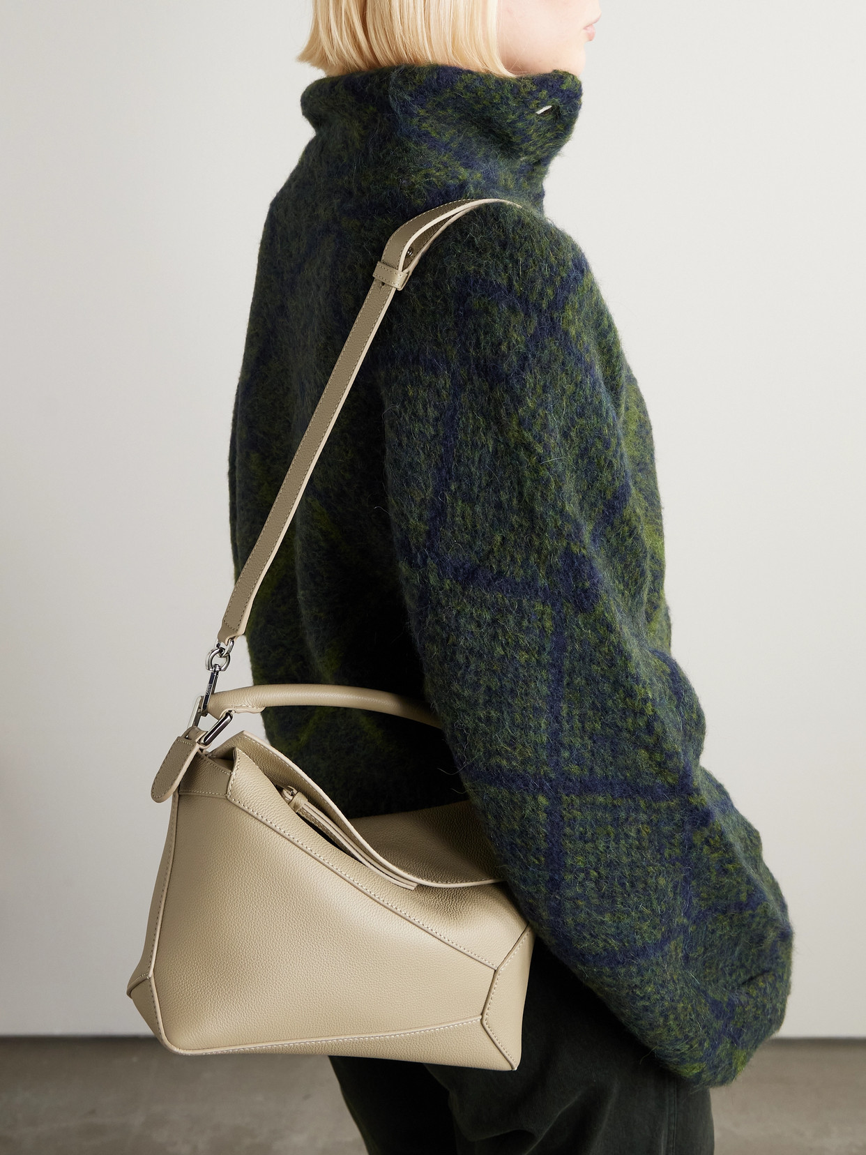 Loewe Puzzle Edge Small Textured-leather Shoulder Bag In Neutral