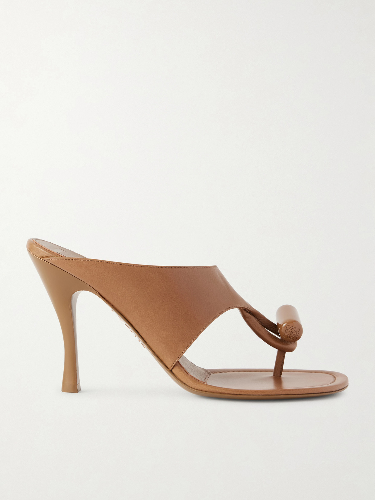 Loewe Toggle 90 Leather Thong Sandals In Brown