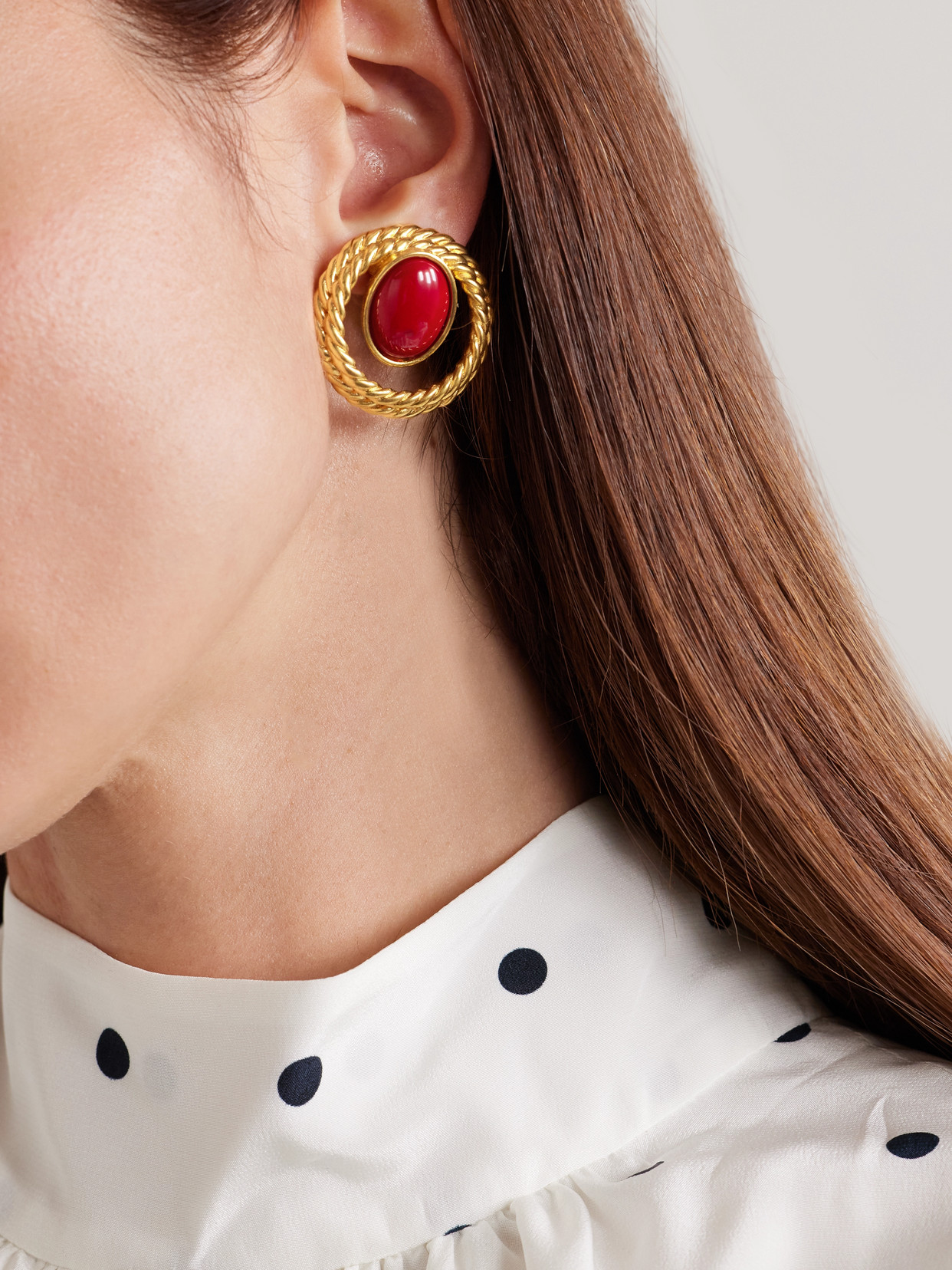 Sonia Petroff Nest Gold-plated Enamel Clip Earrings In Burgundy