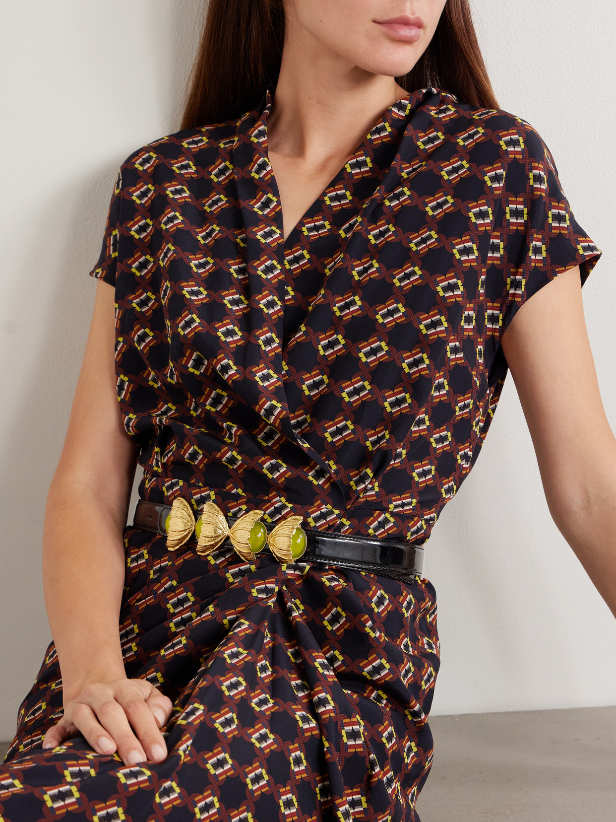 Sonia Petroff Retro Flower Embellished Patent-leather Belt In Black