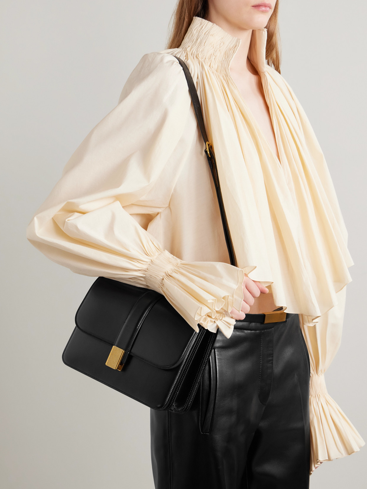 Khaite Blake Leather Shoulder Bag In Black