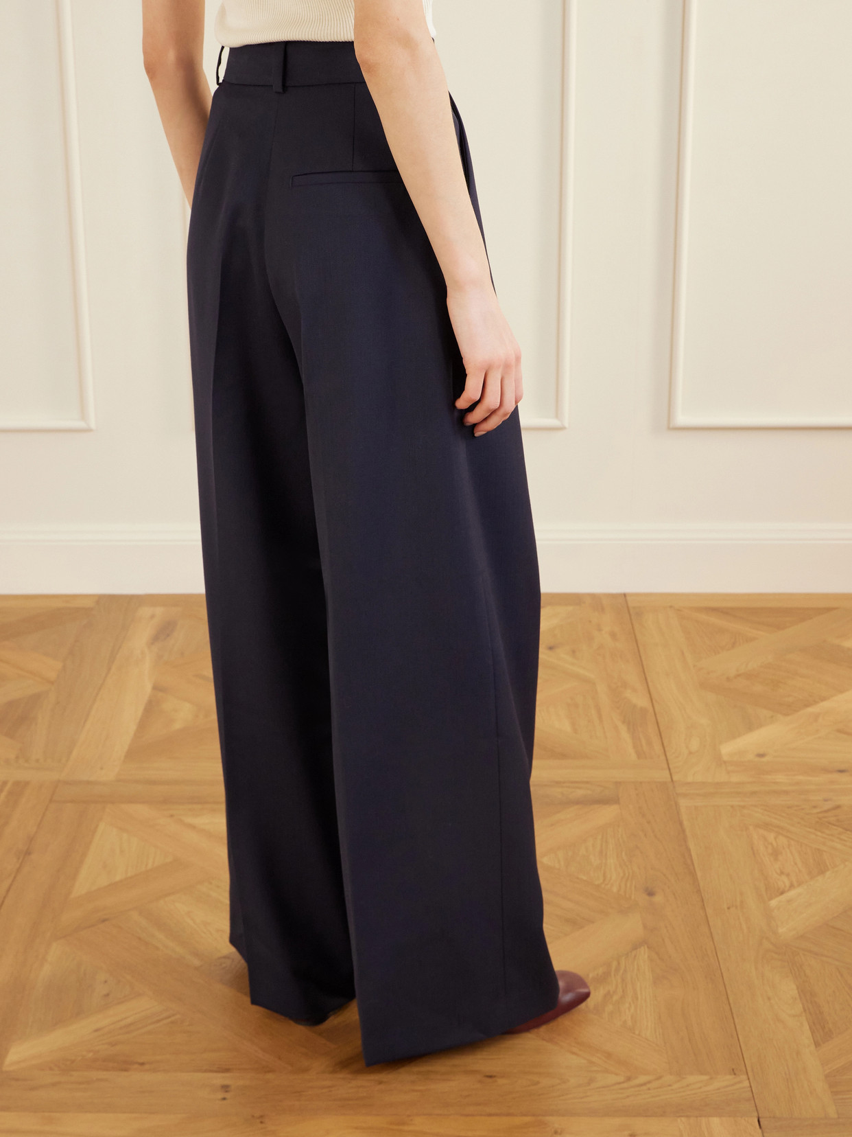 Anine Bing Lou Pleated Woven Wide-leg Pants In Blue