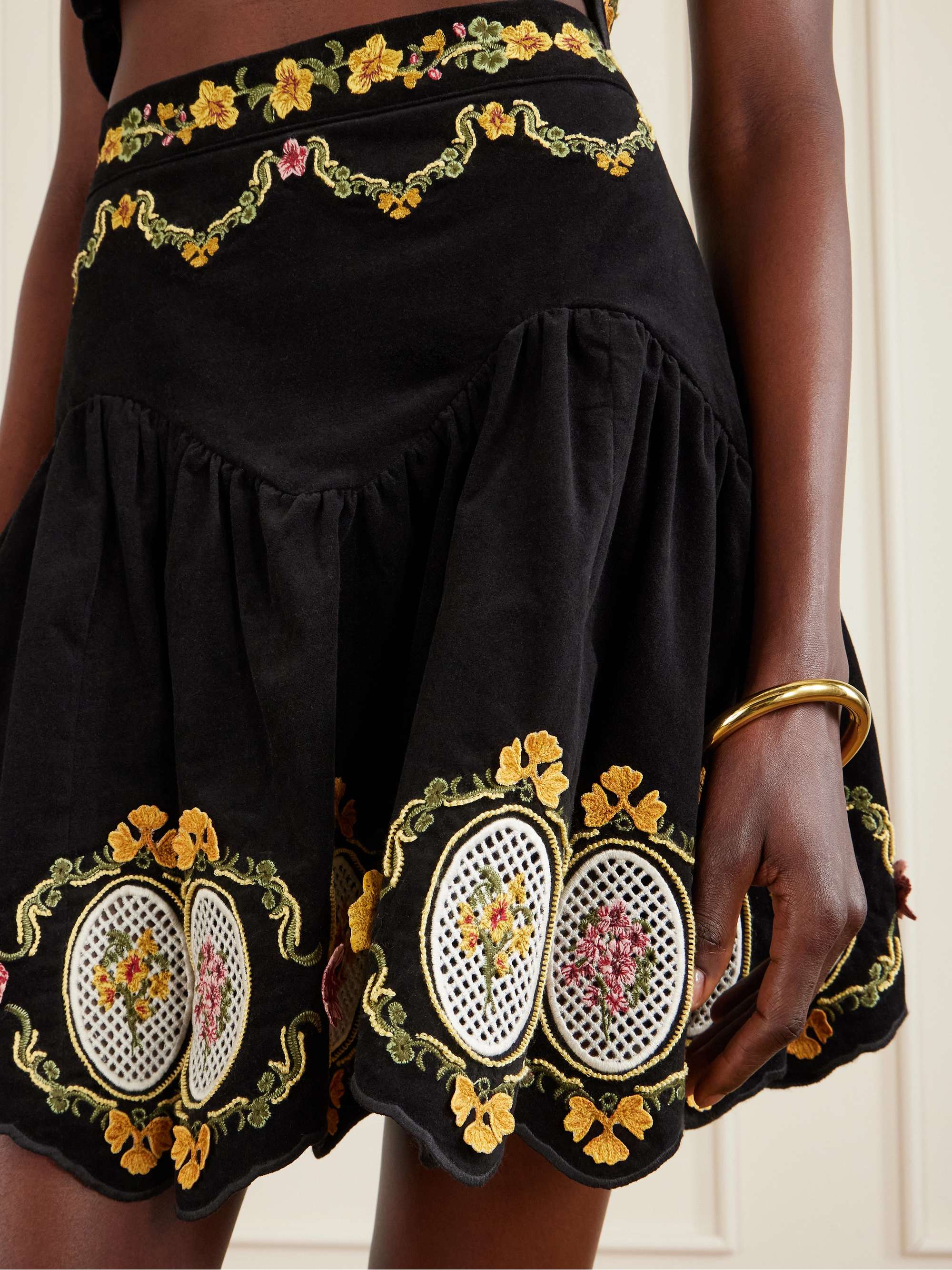 AGUA BY AGUA BENDITA 