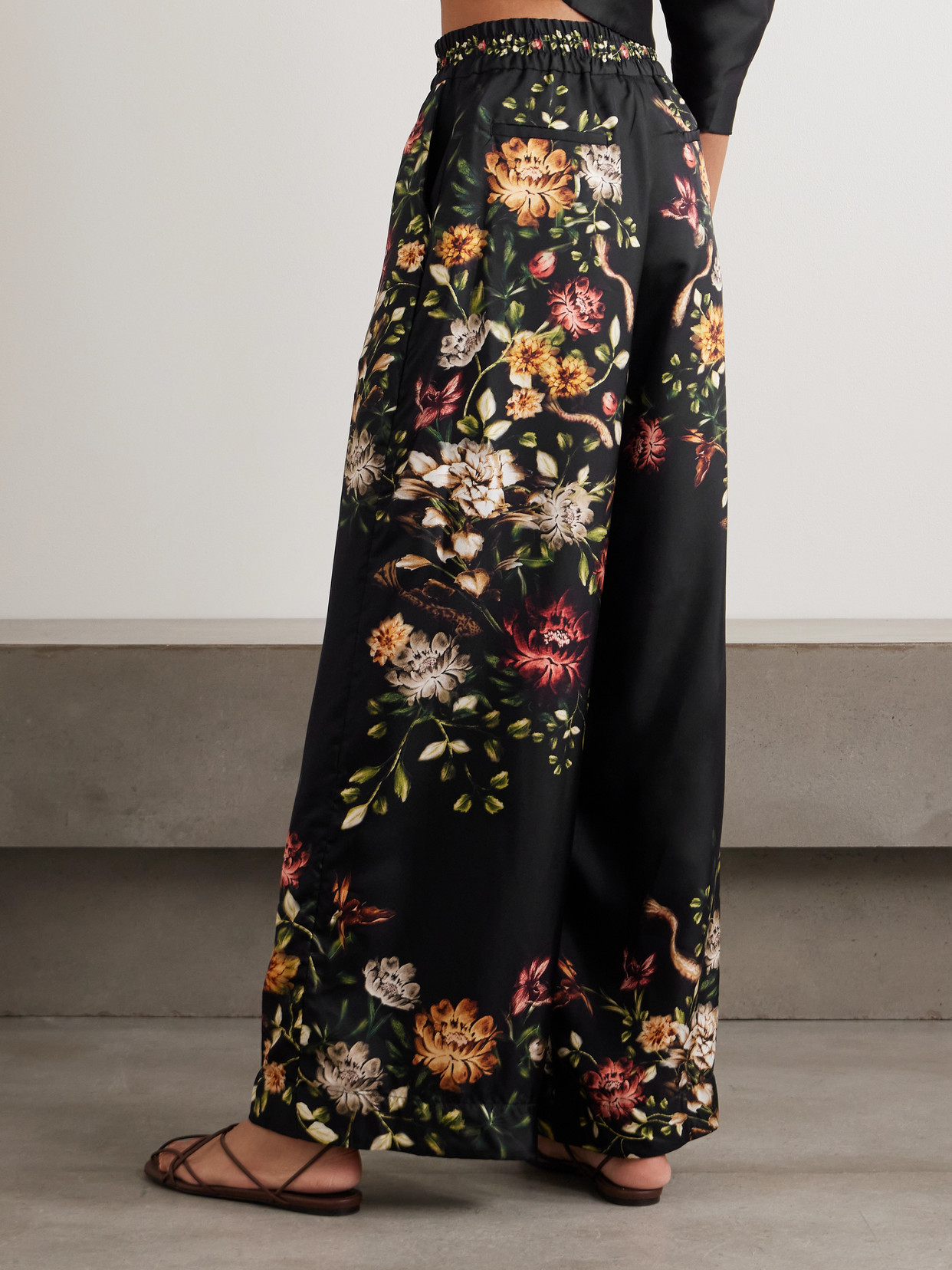 Agua By Agua Bendita Tota Paramo Floral-print Silk-twill Wide-leg Pants In Black