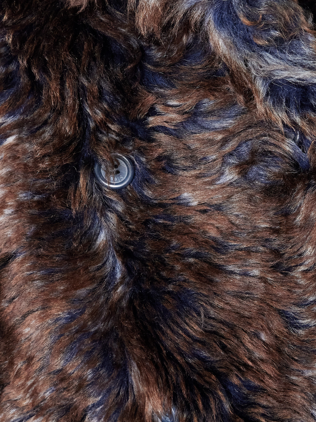 Sanderlak Double-breasted Shearling Coat In Brown