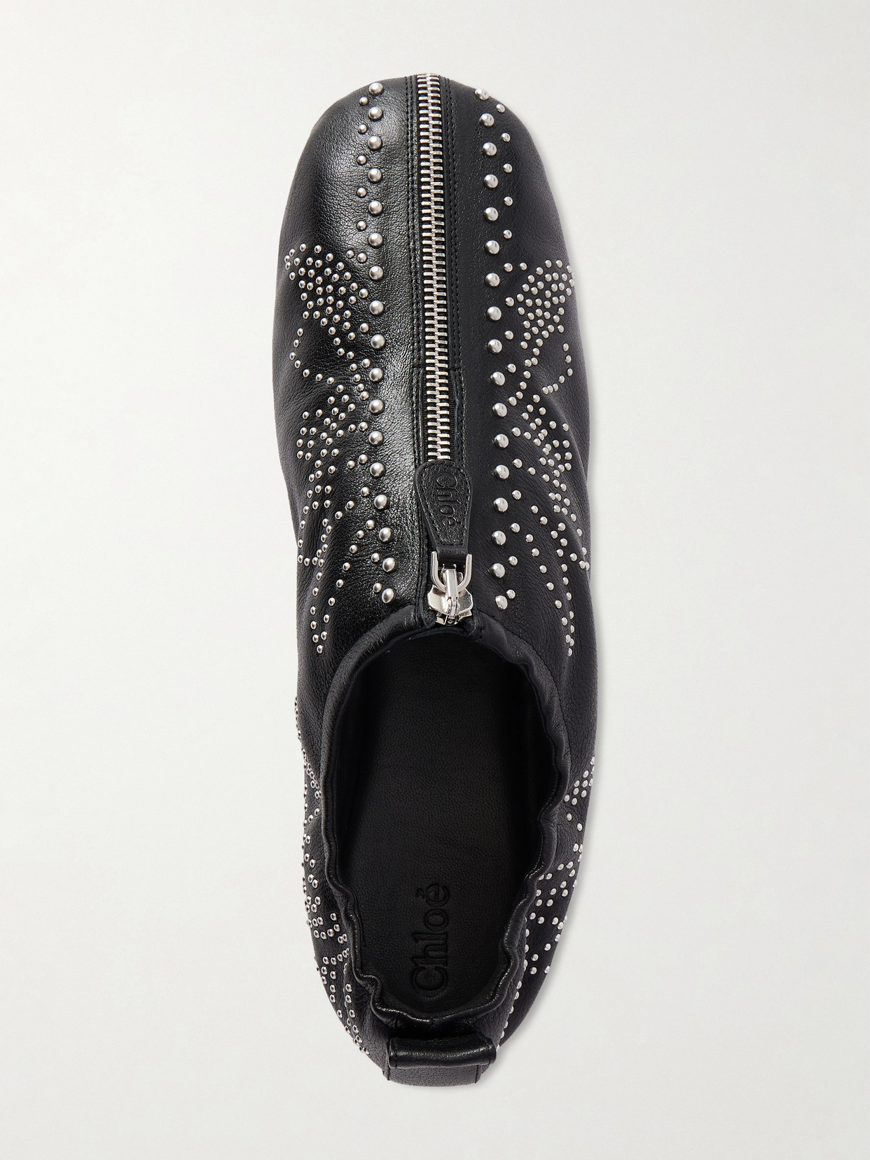 Chloé Low Top Sneakers Pull Tab Round Toe In Black