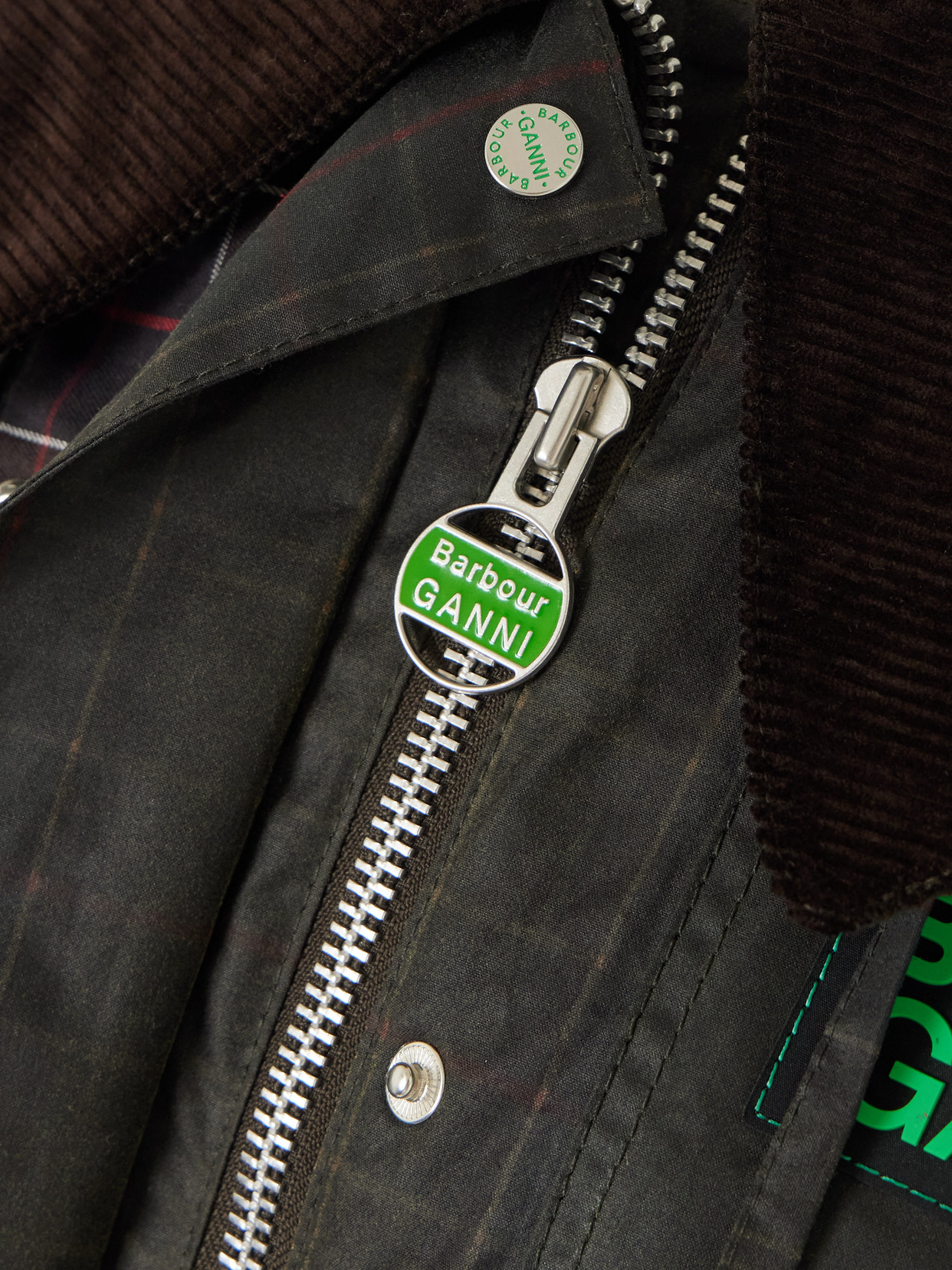 Barbour Dark Brown Jacket With All-over Stripe Motif And Logo Patch On The Front In Waxed Cotton Woman