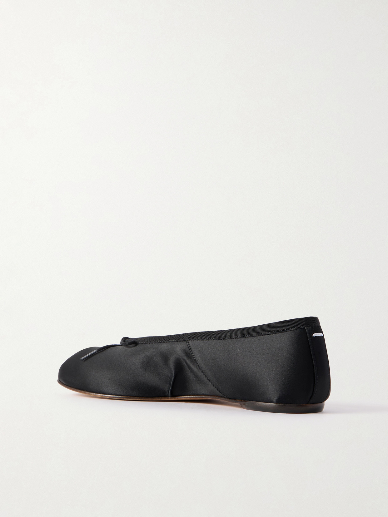 Maison Margiela Split-toe Minimalist Flat Shoes With Bow Accent In Black