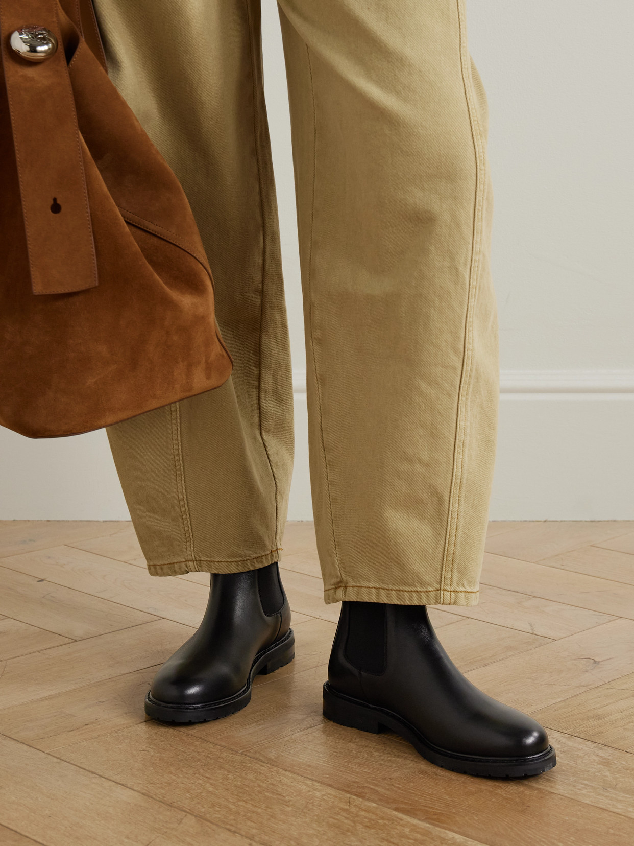 25 Leather Chelsea Boots